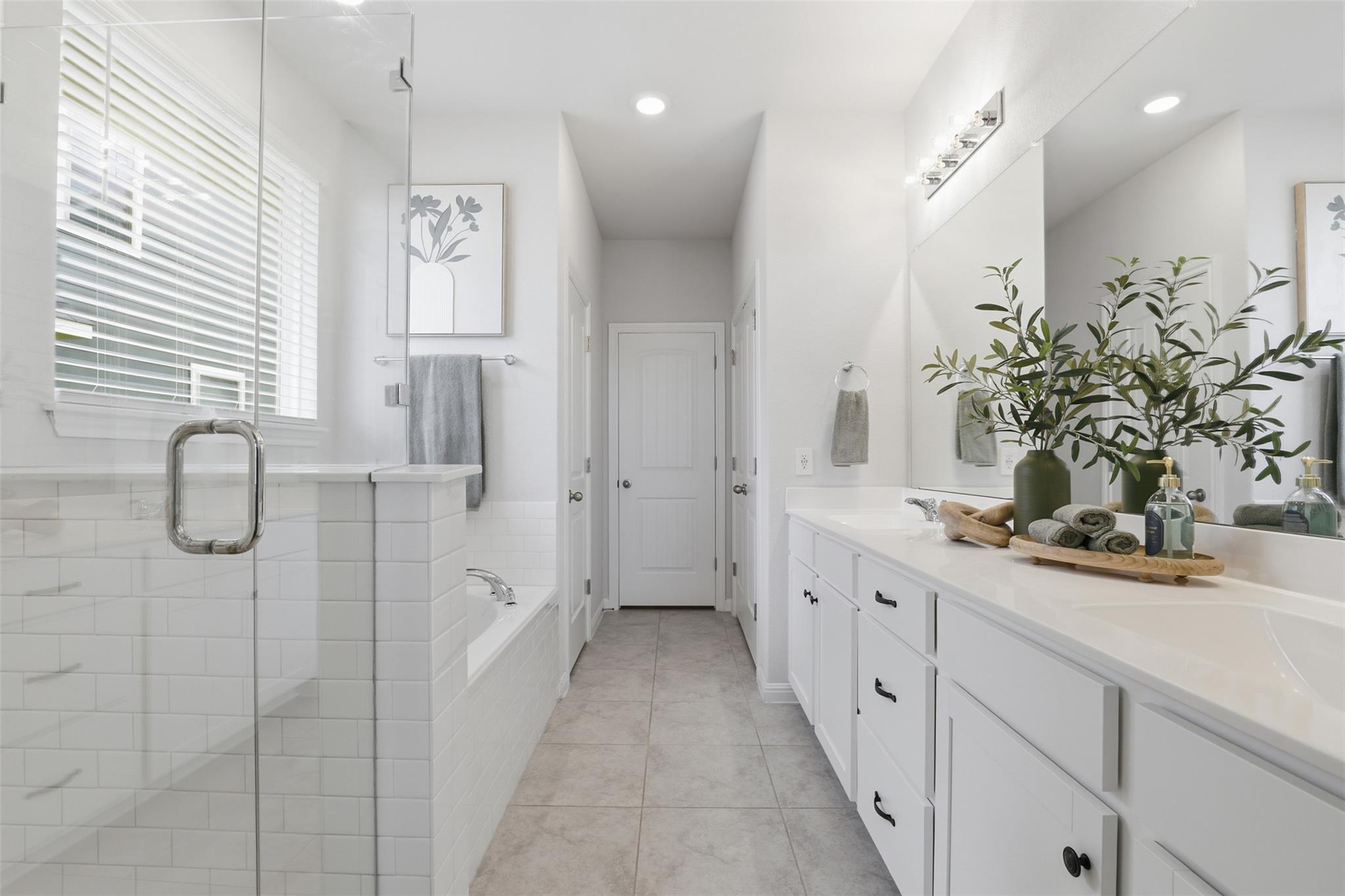 206 Palo Brea Loop, Hutto, TX 78634