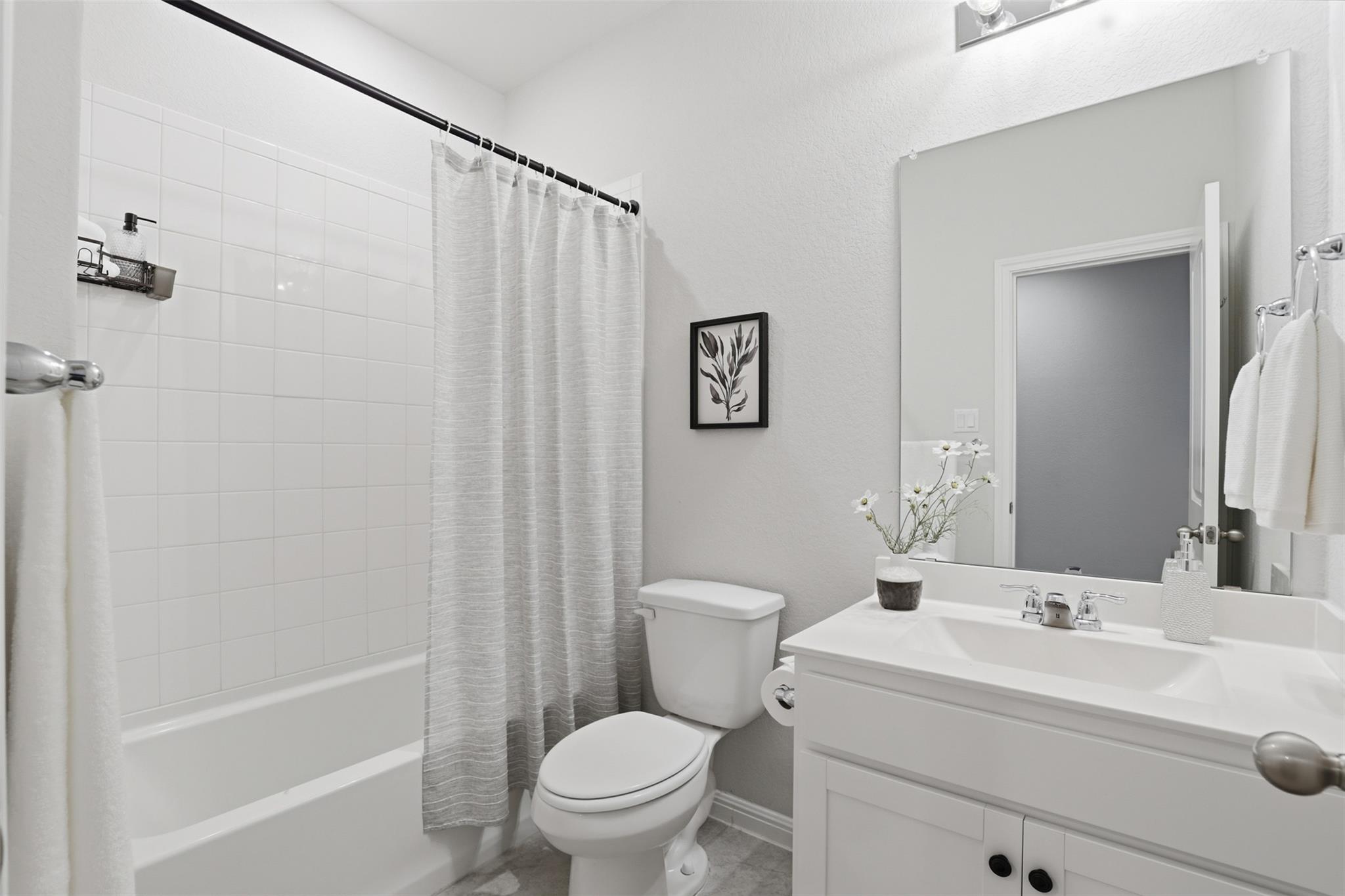 206 Palo Brea Loop, Hutto, TX 78634