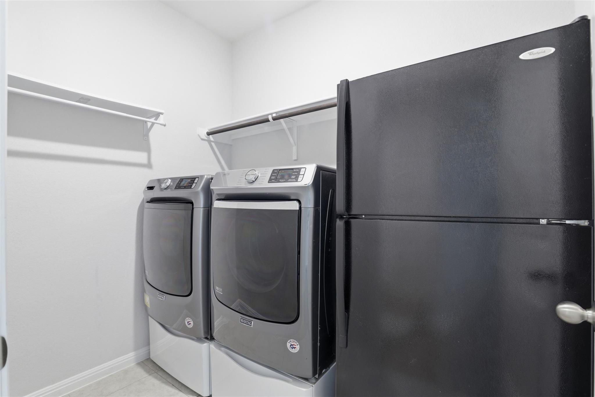 206 Palo Brea Loop, Hutto, TX 78634