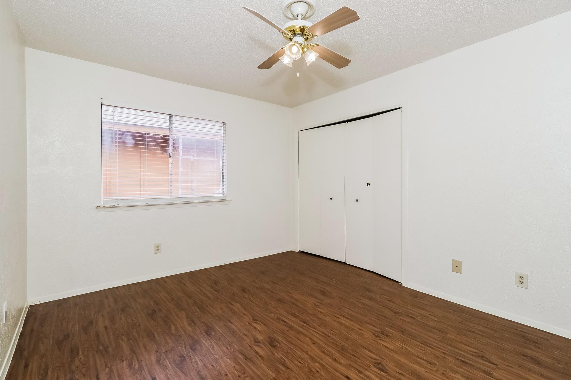 323 W William Cannon Dr # B, Austin, TX 78745