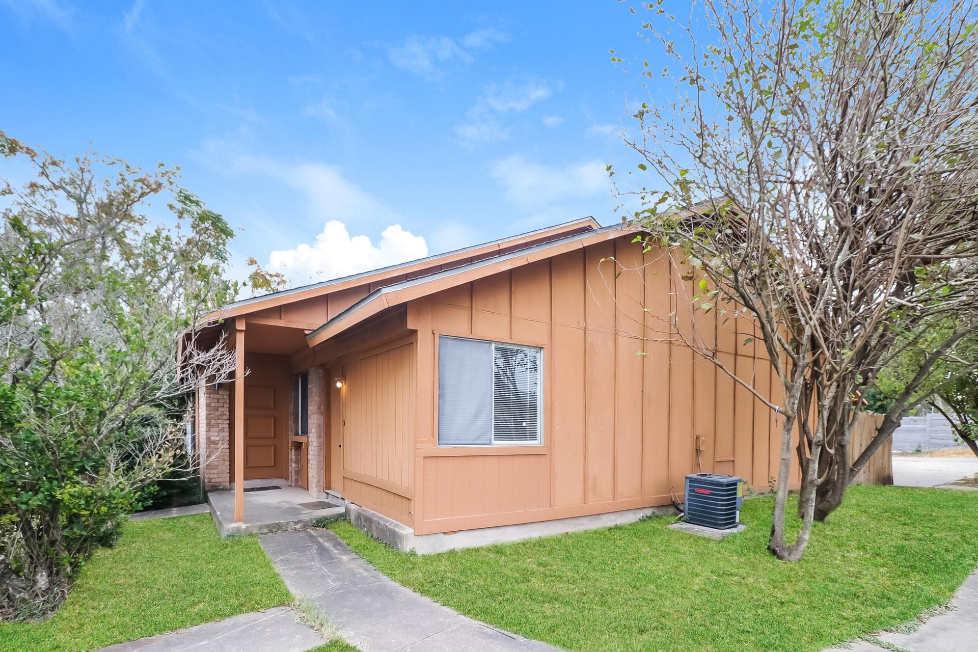 323 W William Cannon Dr # B, Austin, TX 78745