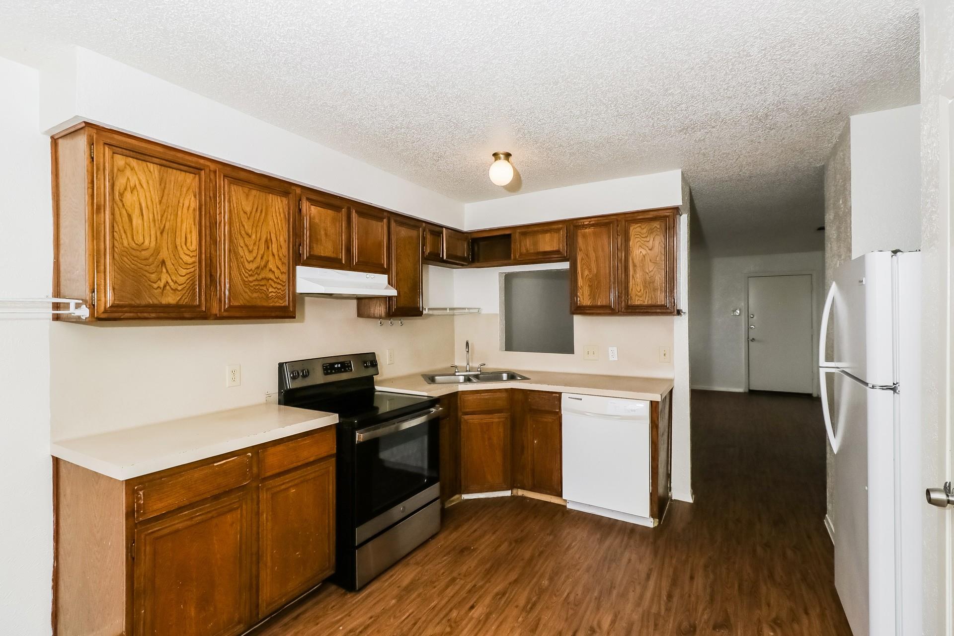 323 W William Cannon Dr # B, Austin, TX 78745