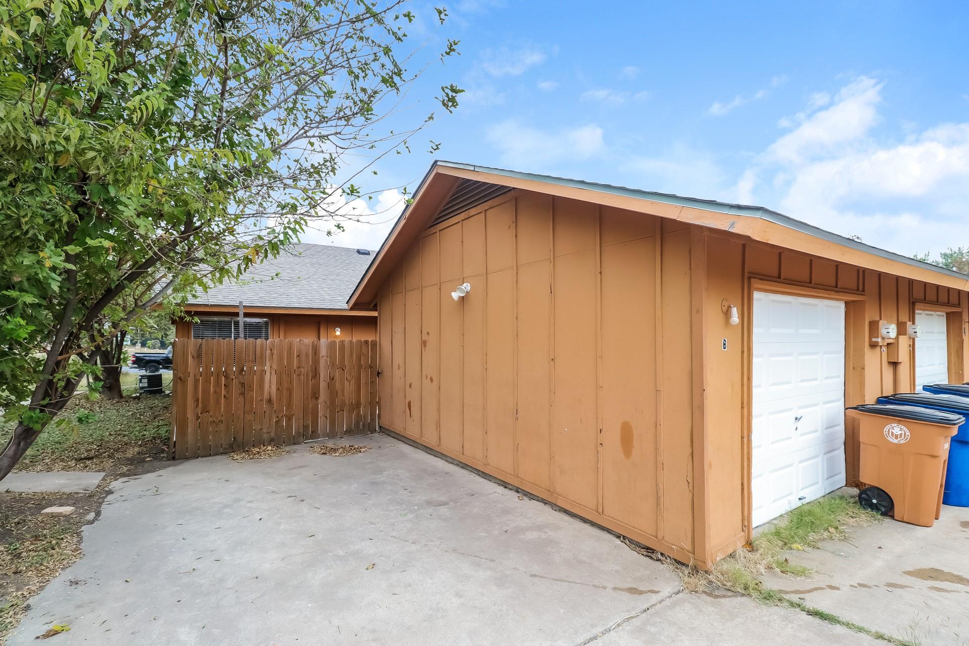 323 W William Cannon Dr # B, Austin, TX 78745