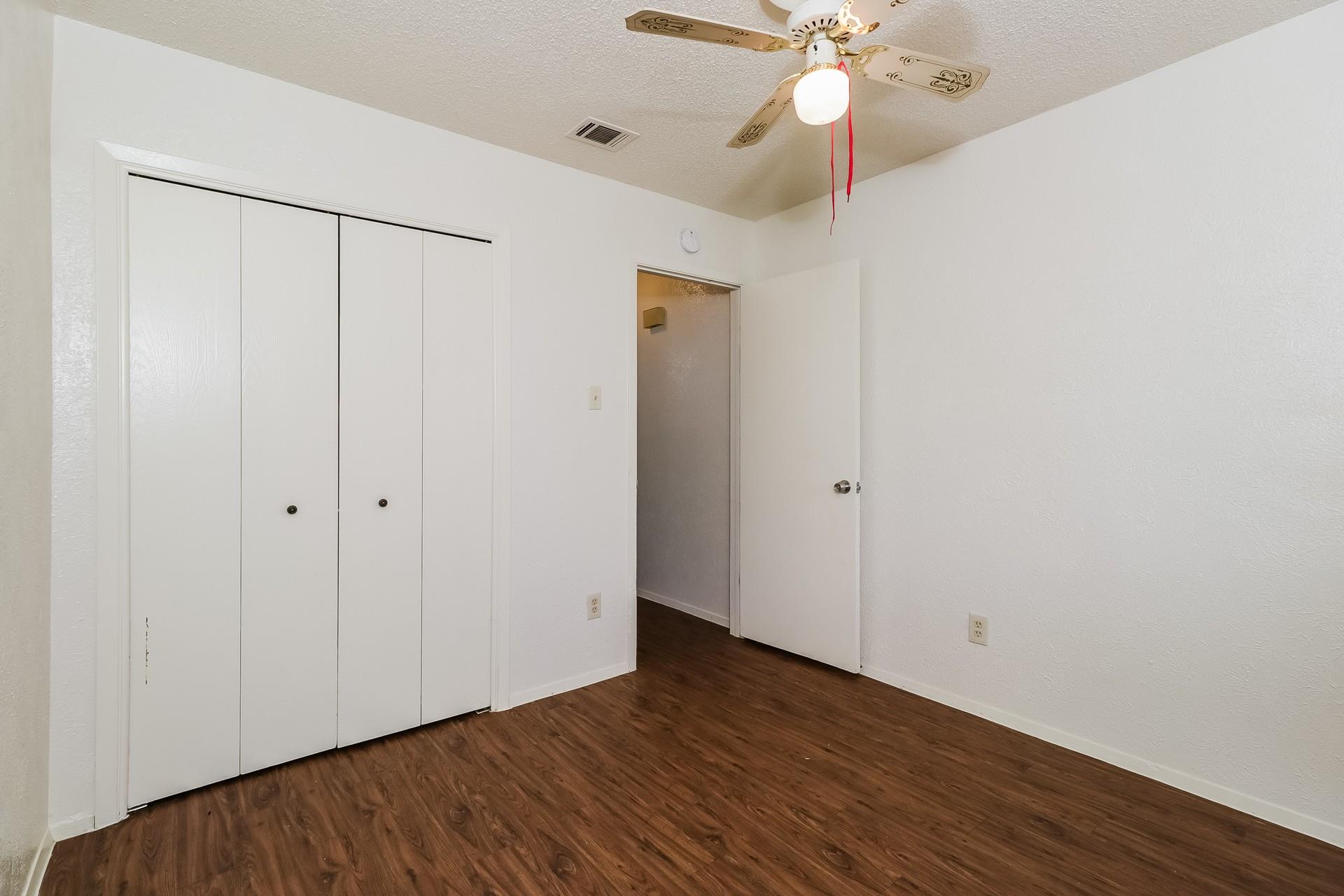 323 W William Cannon Dr # B, Austin, TX 78745