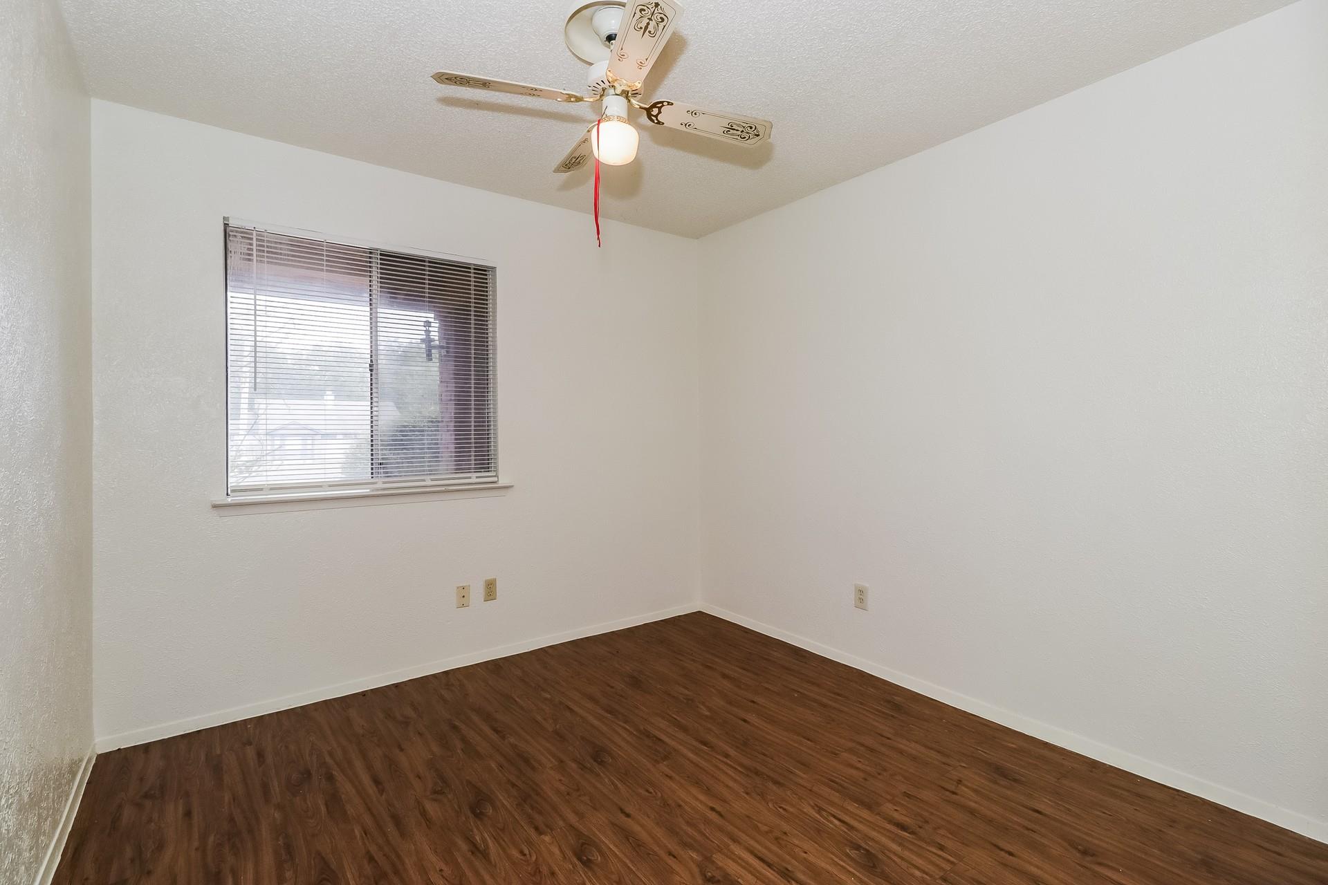 323 W William Cannon Dr # B, Austin, TX 78745