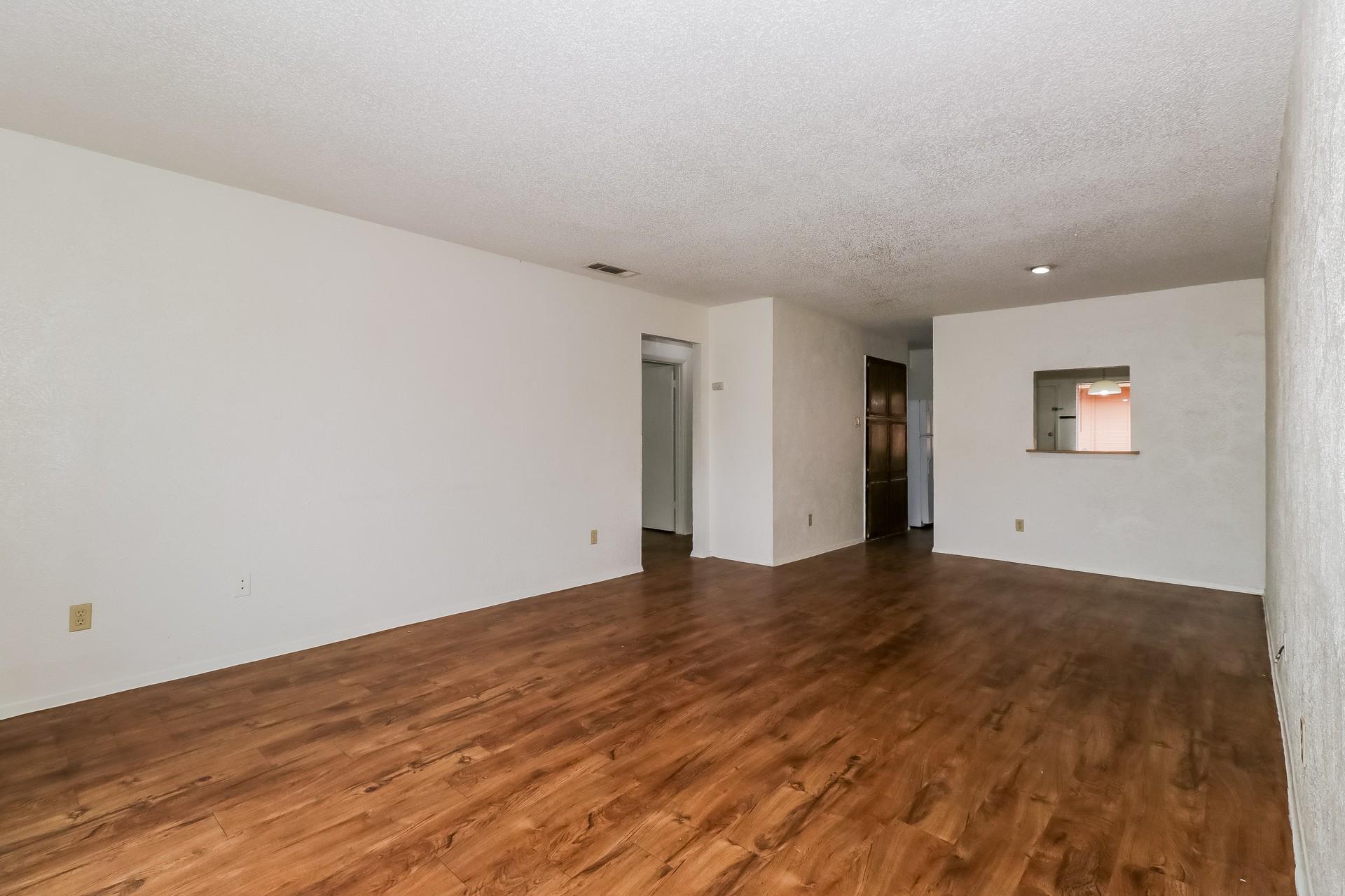 323 W William Cannon Dr # A, Austin, TX 78745