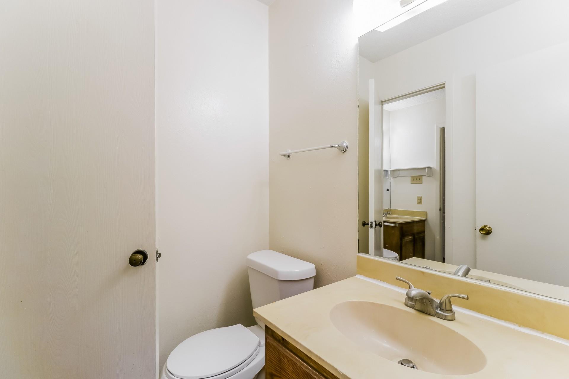 323 W William Cannon Dr # A, Austin, TX 78745