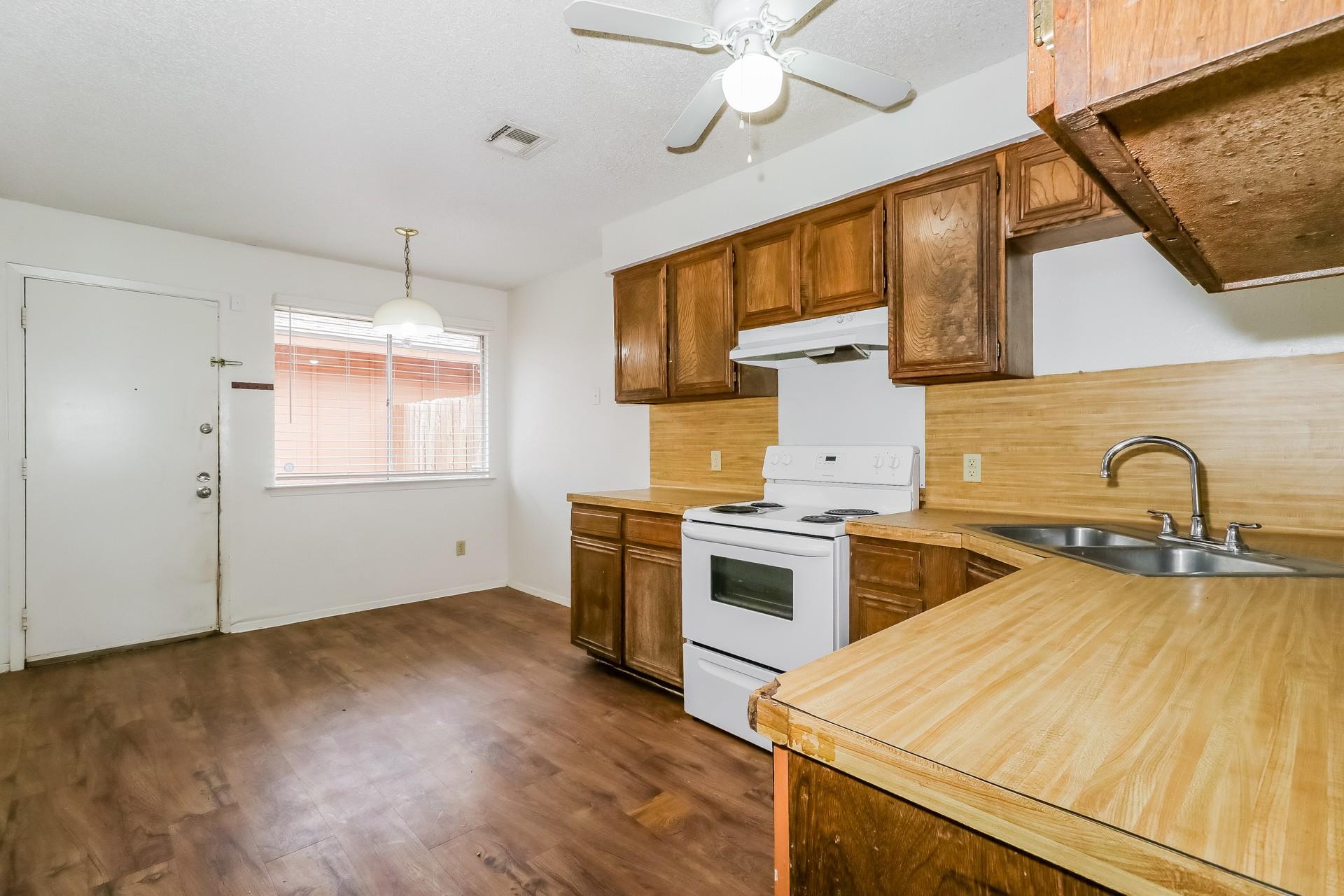 323 W William Cannon Dr # A, Austin, TX 78745