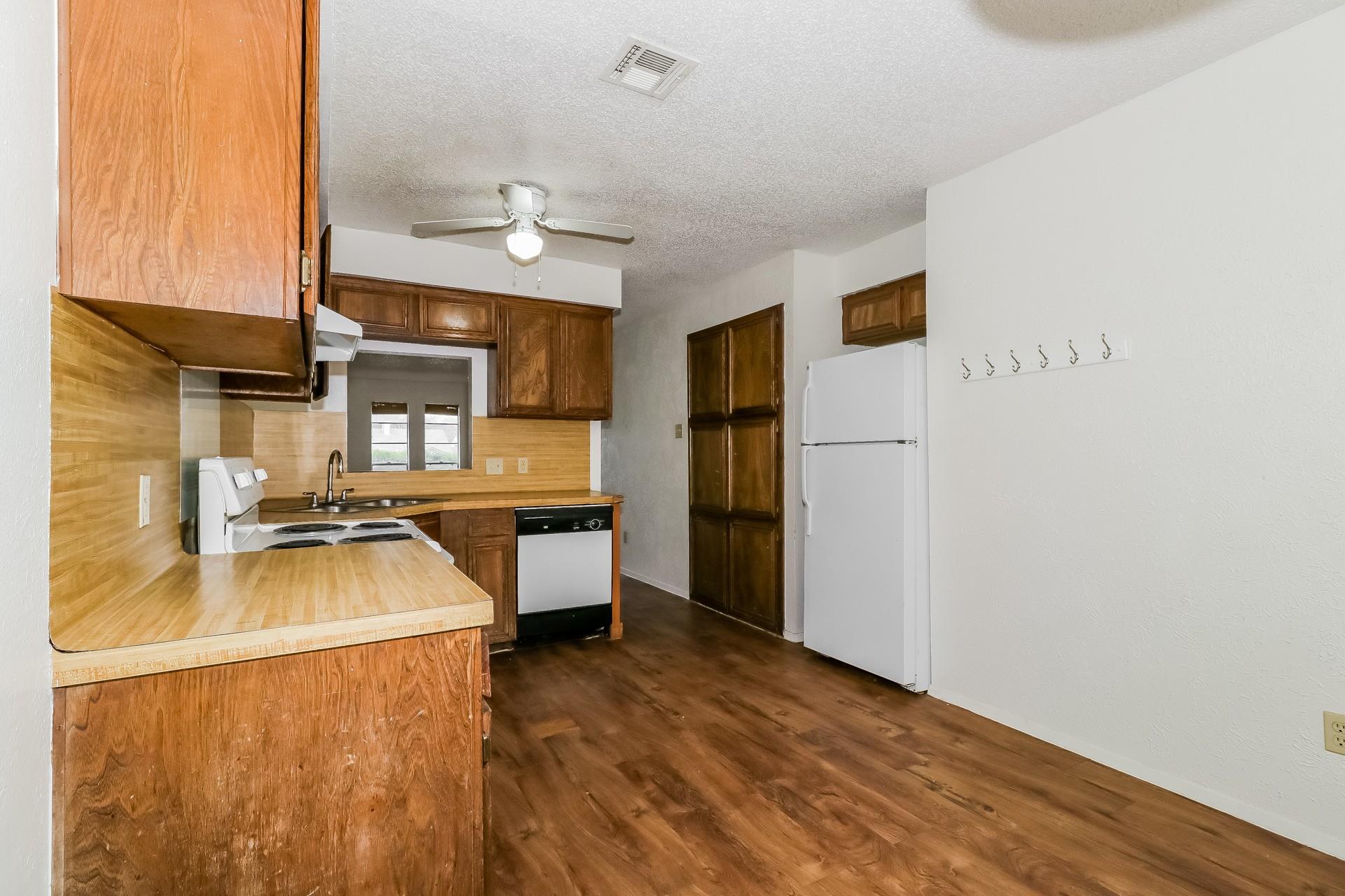 323 W William Cannon Dr # A, Austin, TX 78745