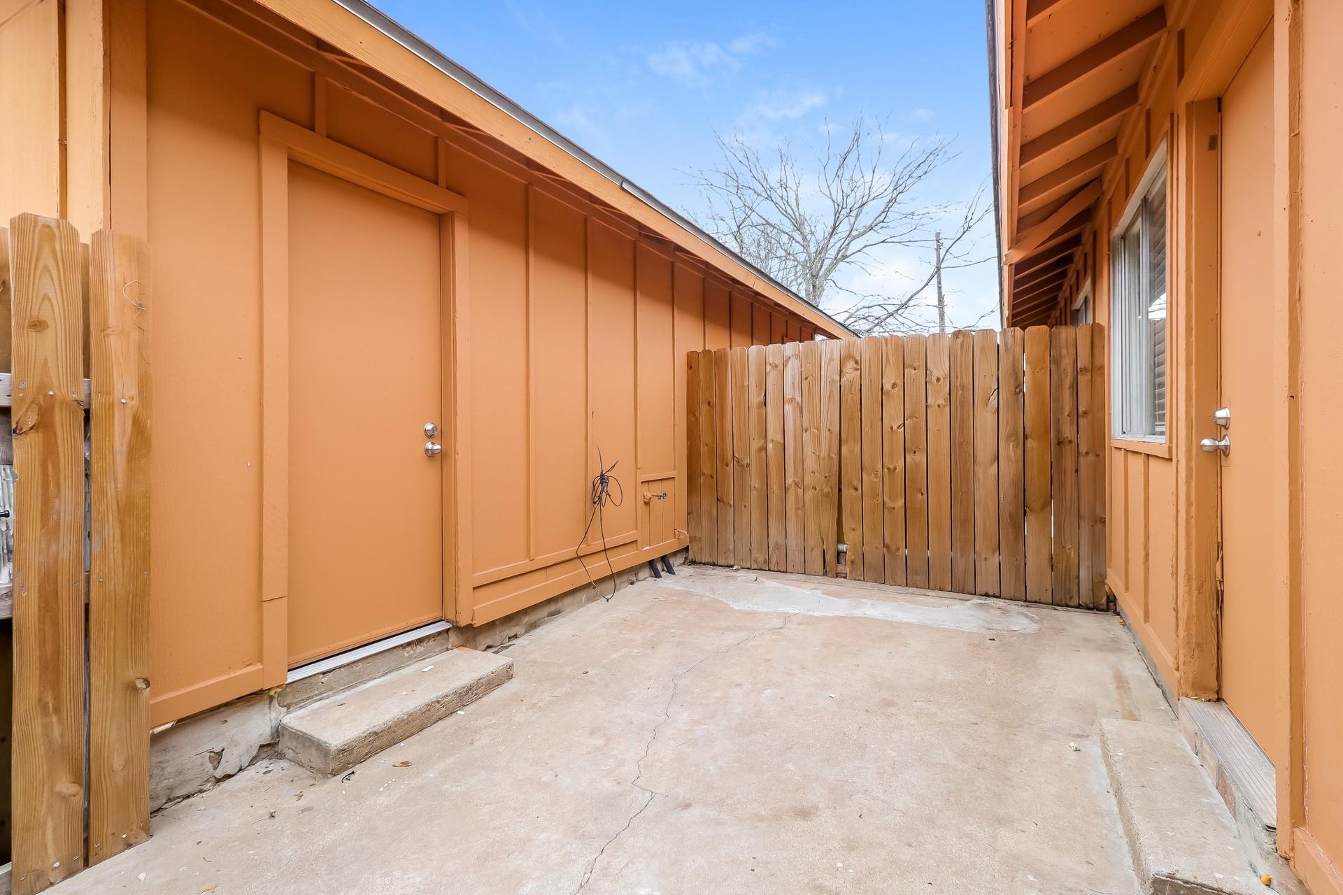 323 W William Cannon Dr # A, Austin, TX 78745