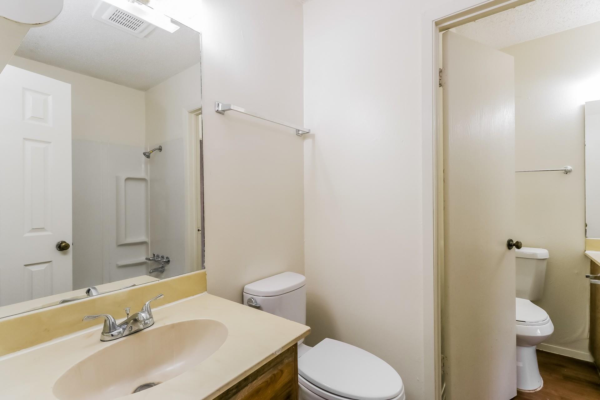 323 W William Cannon Dr # A, Austin, TX 78745