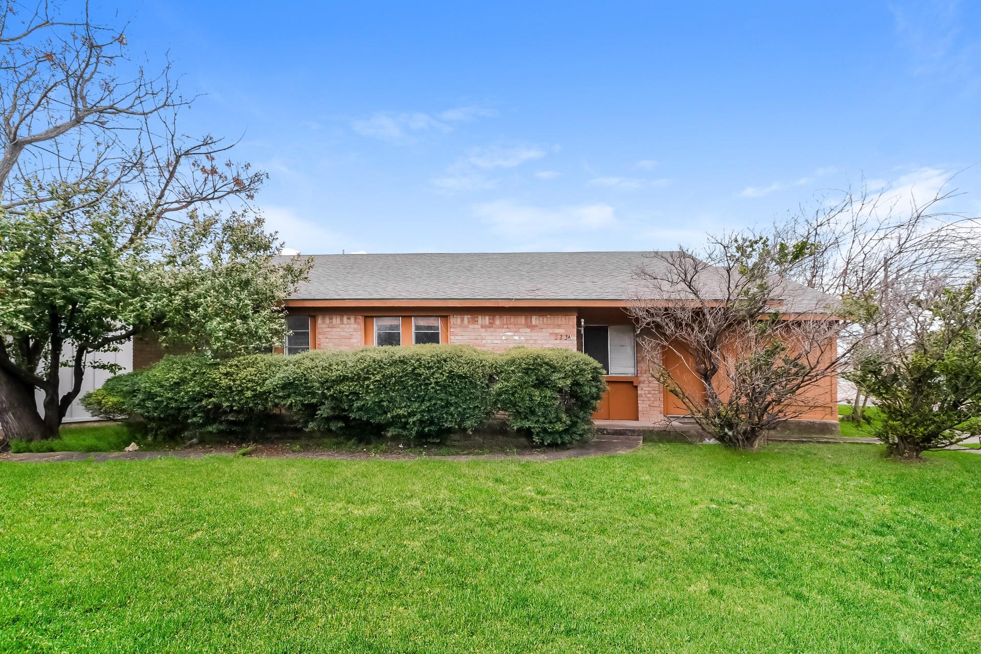 323 W William Cannon Dr # A, Austin, TX 78745
