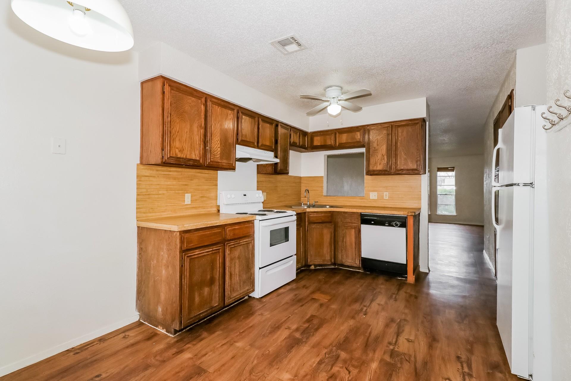 323 W William Cannon Dr # A, Austin, TX 78745