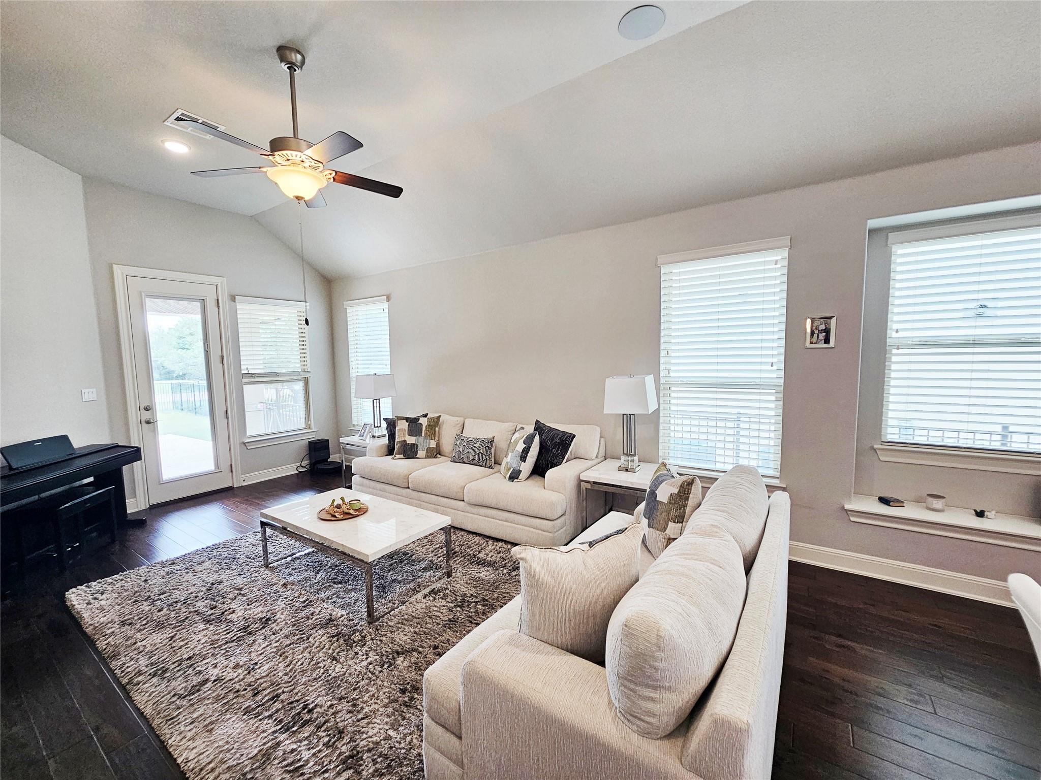 4324 Orange Blossom Pass, Leander, TX 78641