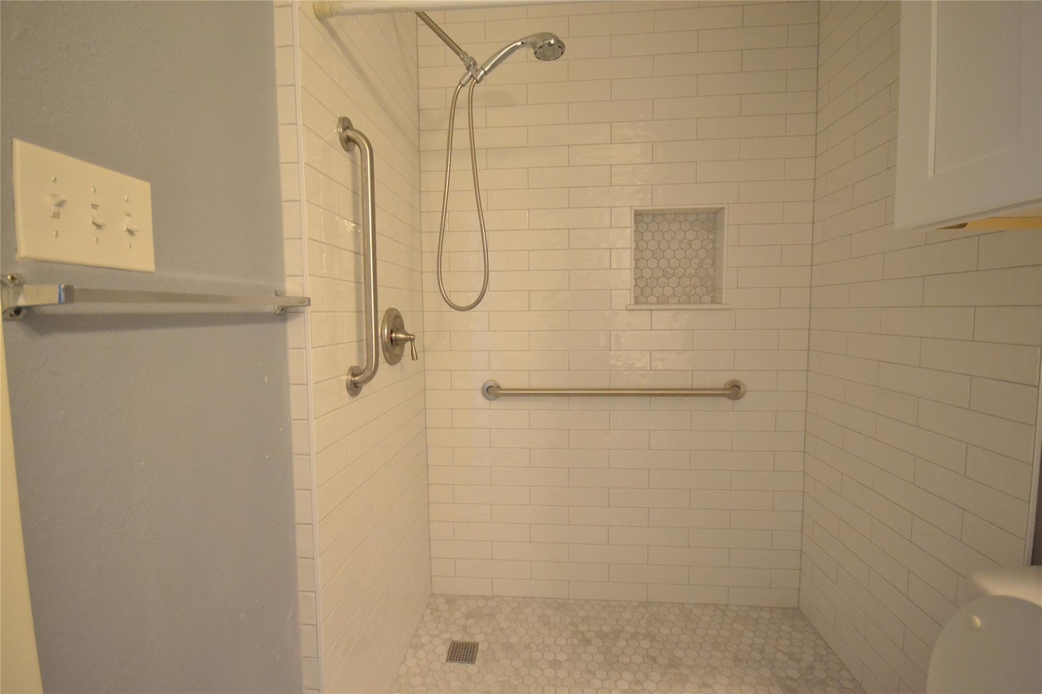 16114 Windermere Dr, Pflugerville, TX 78660