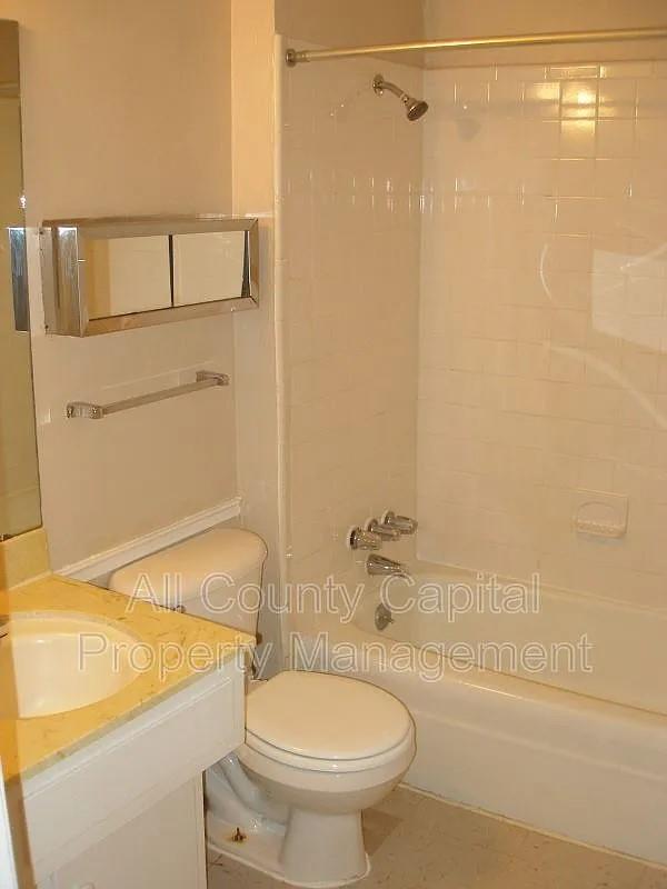 6508 S 1st St # 101, Austin, TX 78745