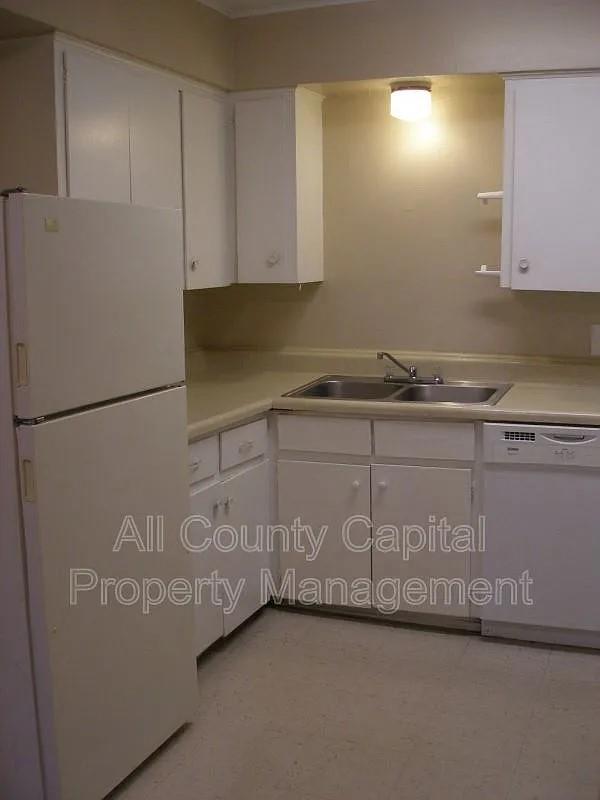 6508 S 1st St # 101, Austin, TX 78745