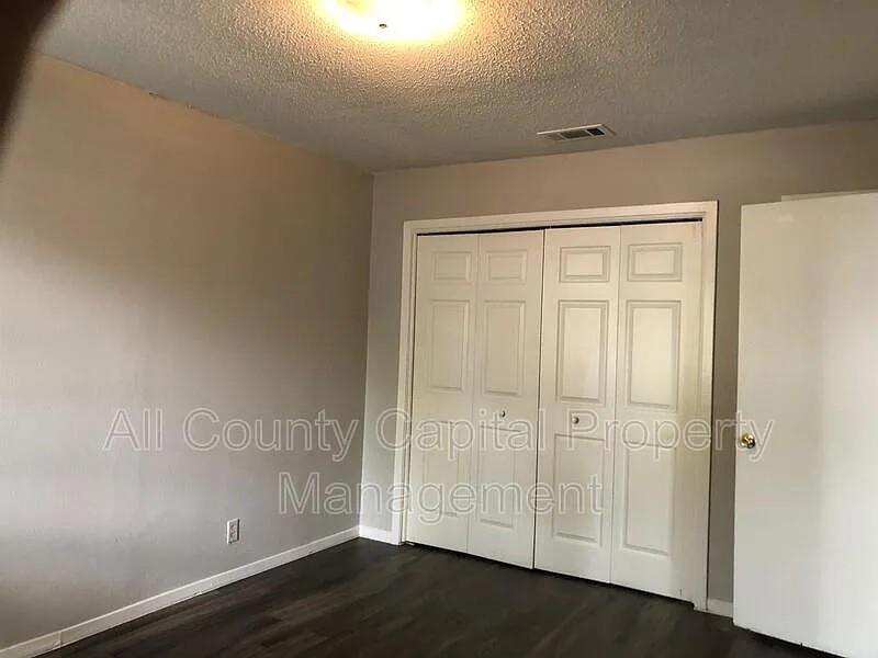 6508 S 1st St # 101, Austin, TX 78745