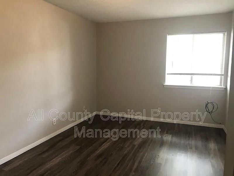 6508 S 1st St # 101, Austin, TX 78745