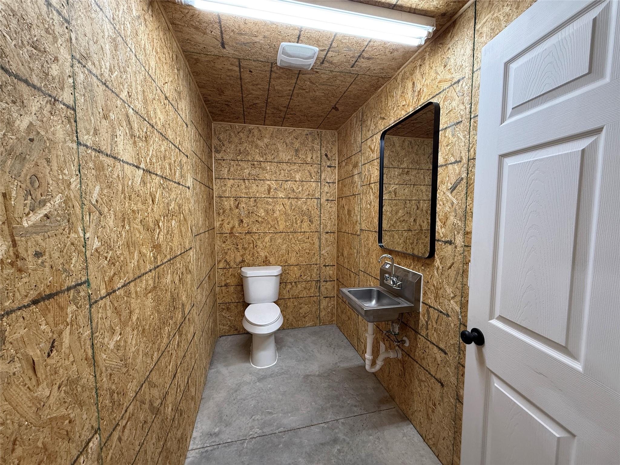 6316 FM 2484 # B, Salado, TX 76571