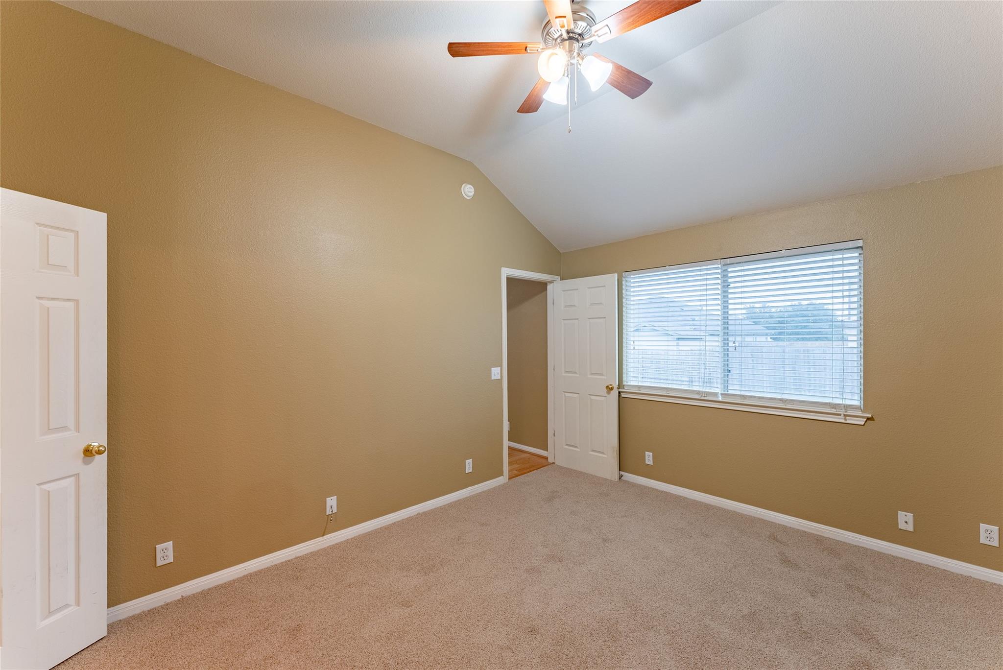 109 Granite Shoals Dr, Kyle, TX 78640