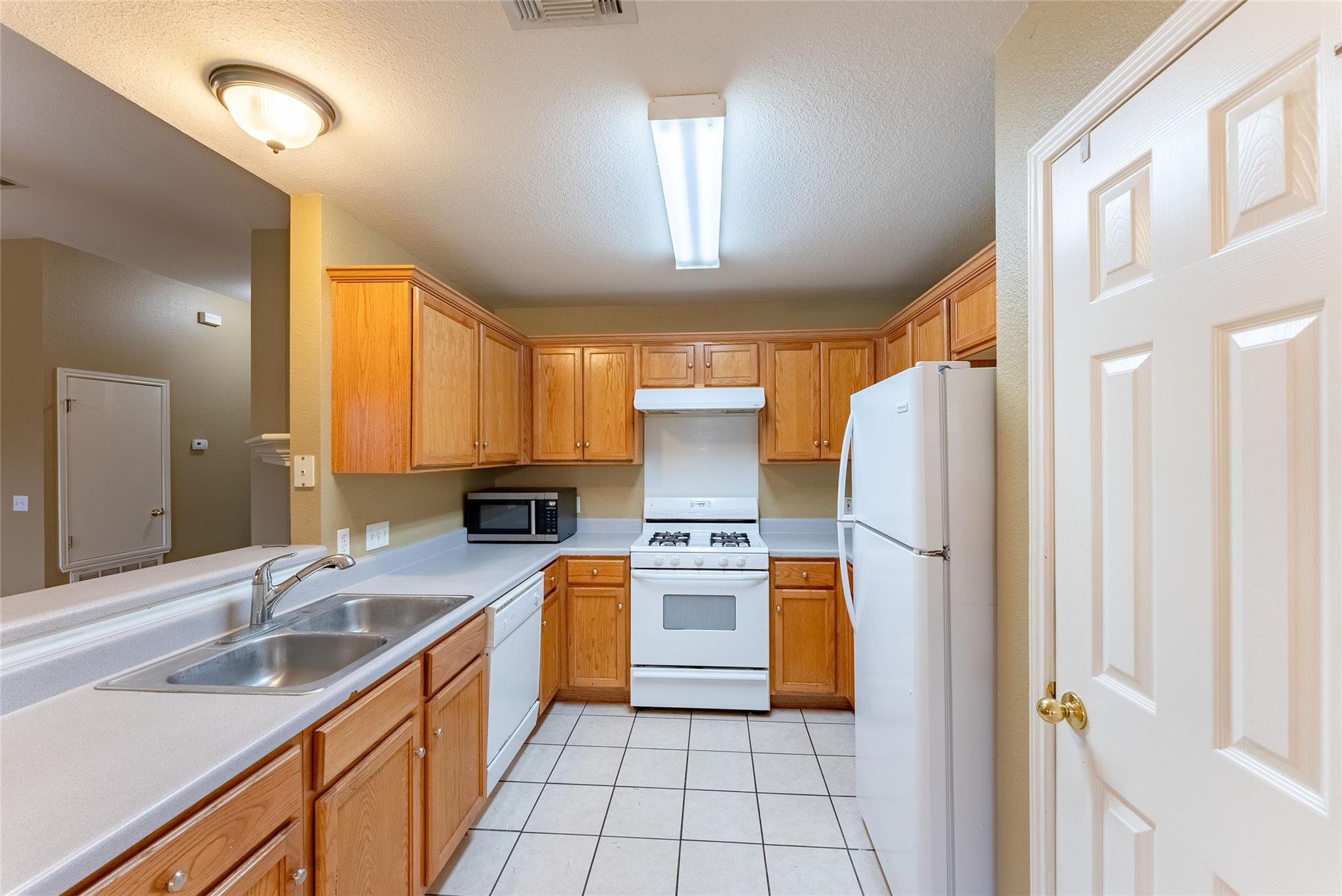 109 Granite Shoals Dr, Kyle, TX 78640