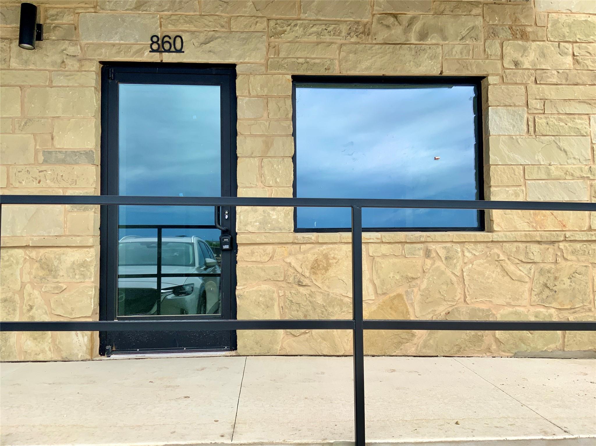 401 S Chitalpa St # 860, Leander, TX 78641