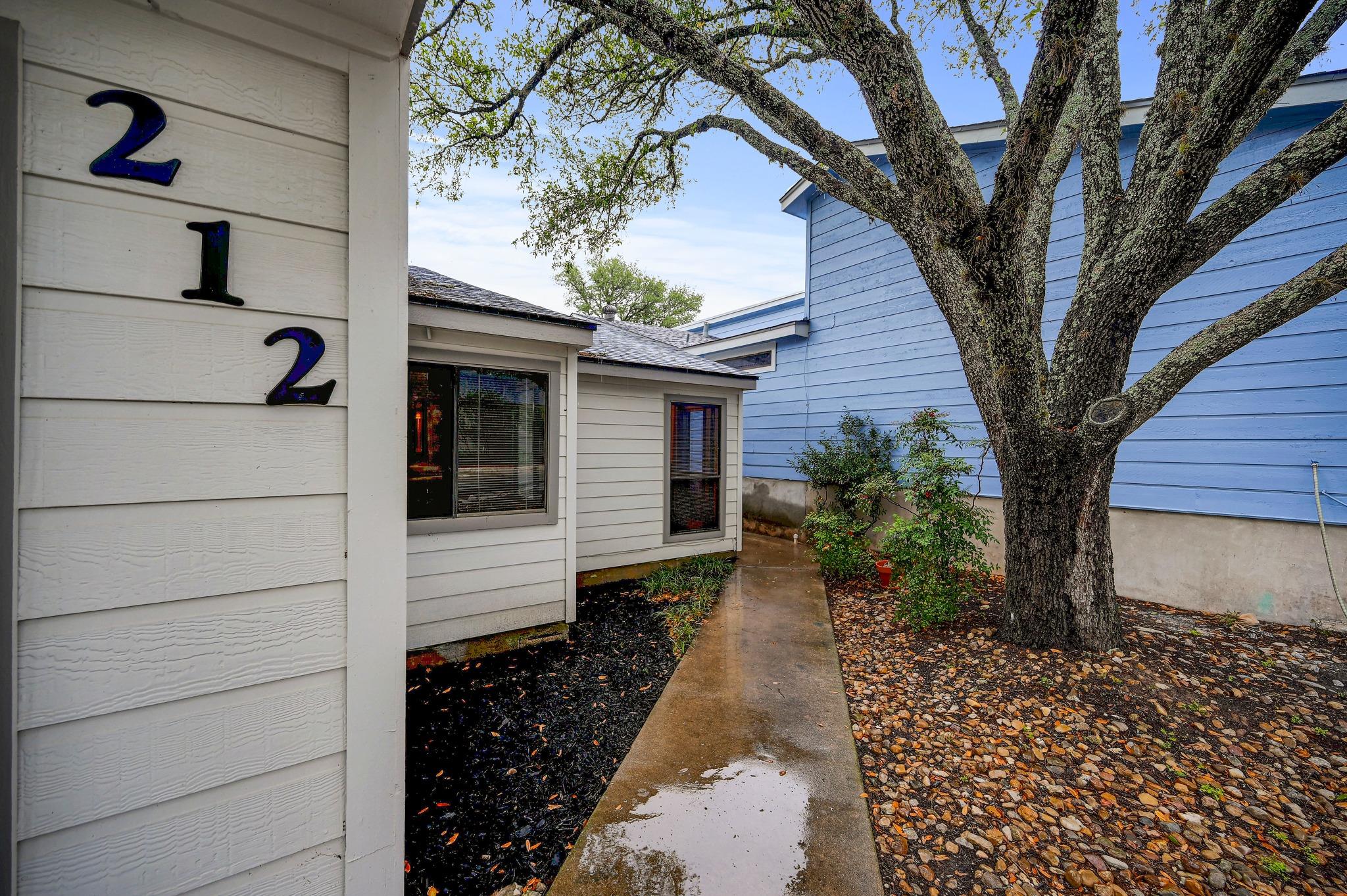 212 Overlook Ct, Wimberley, TX 78676