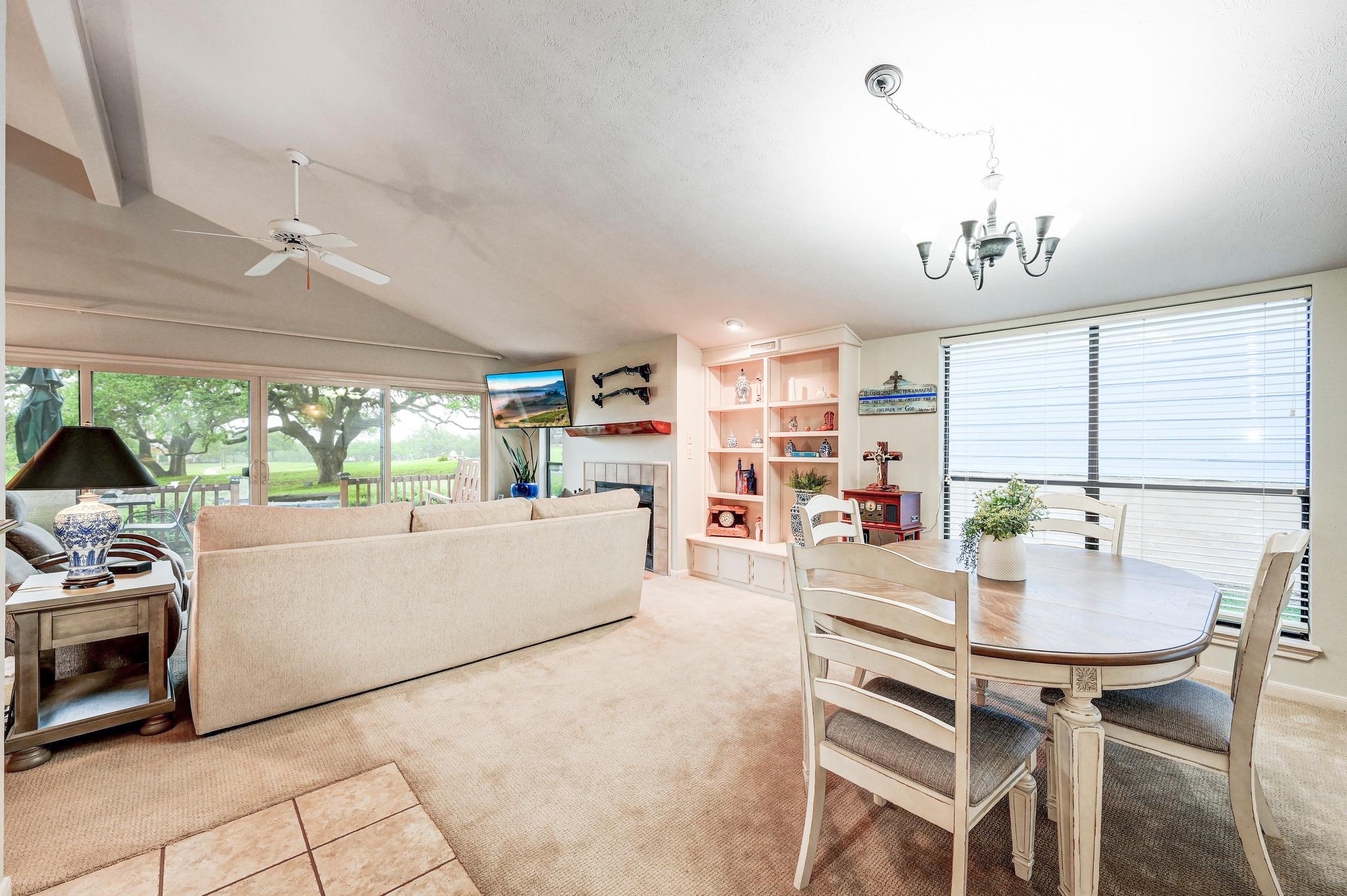 212 Overlook Ct, Wimberley, TX 78676