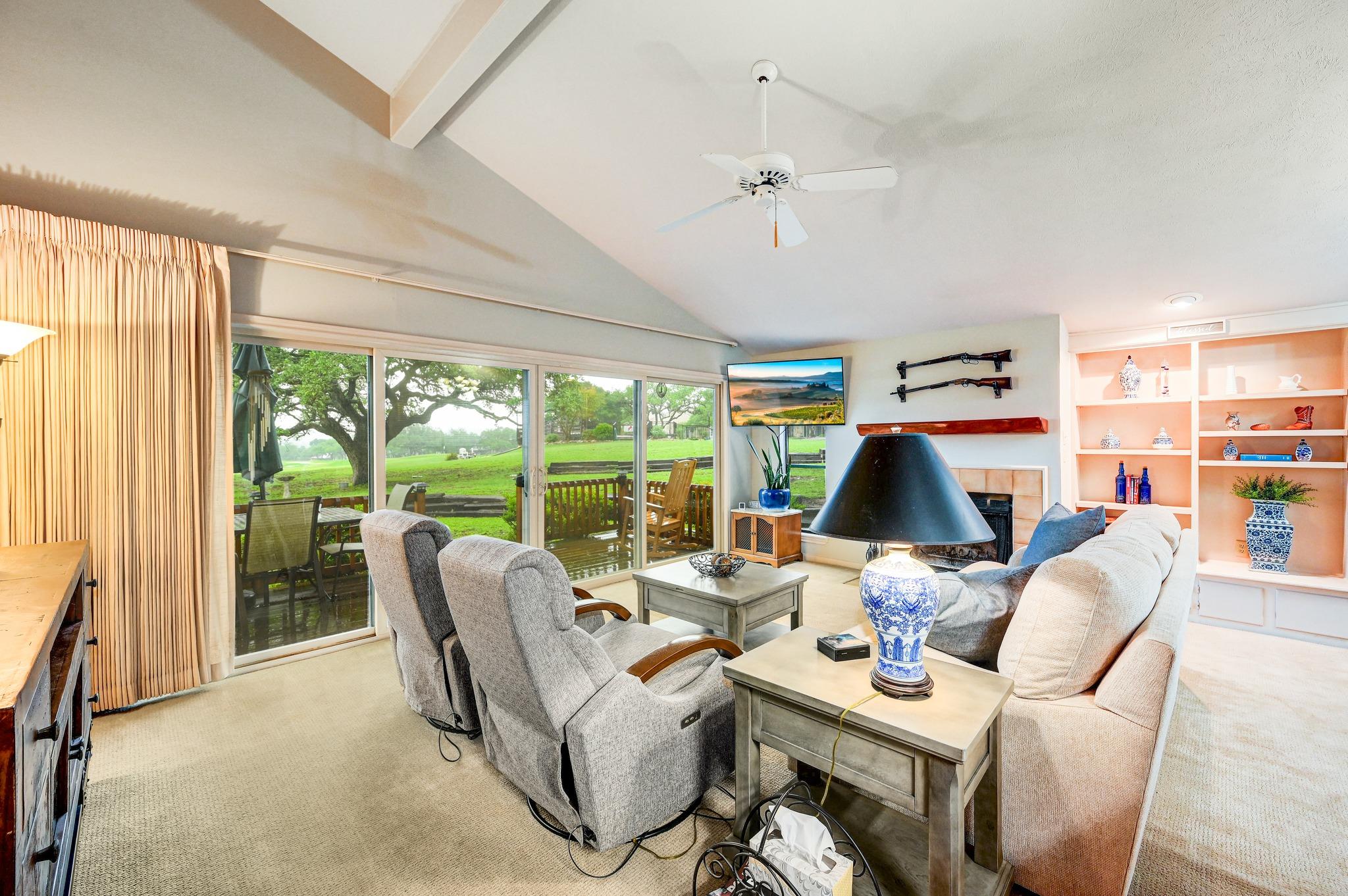 212 Overlook Ct, Wimberley, TX 78676