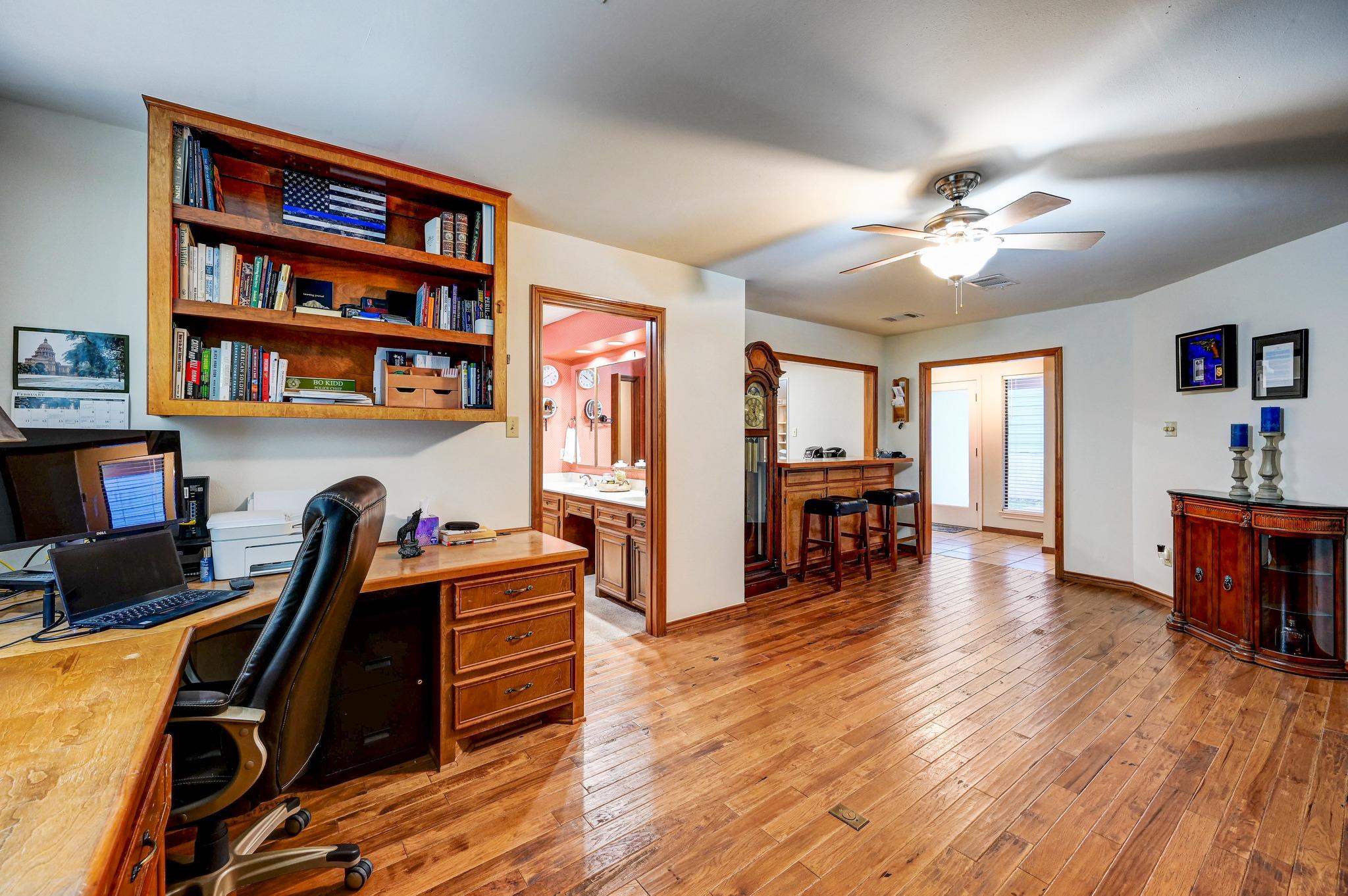 212 Overlook Ct, Wimberley, TX 78676