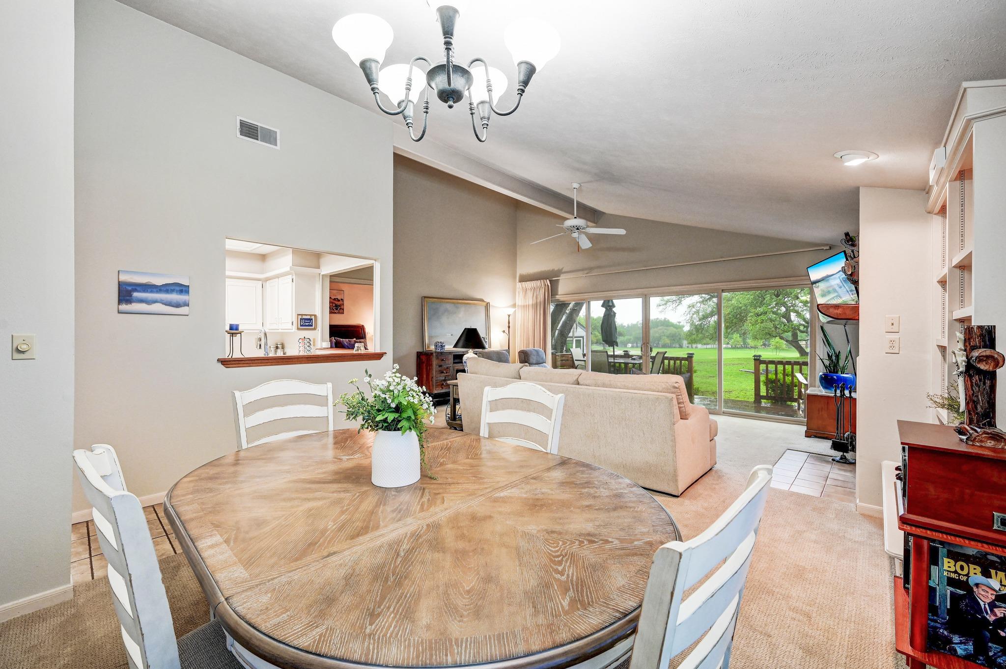 212 Overlook Ct, Wimberley, TX 78676