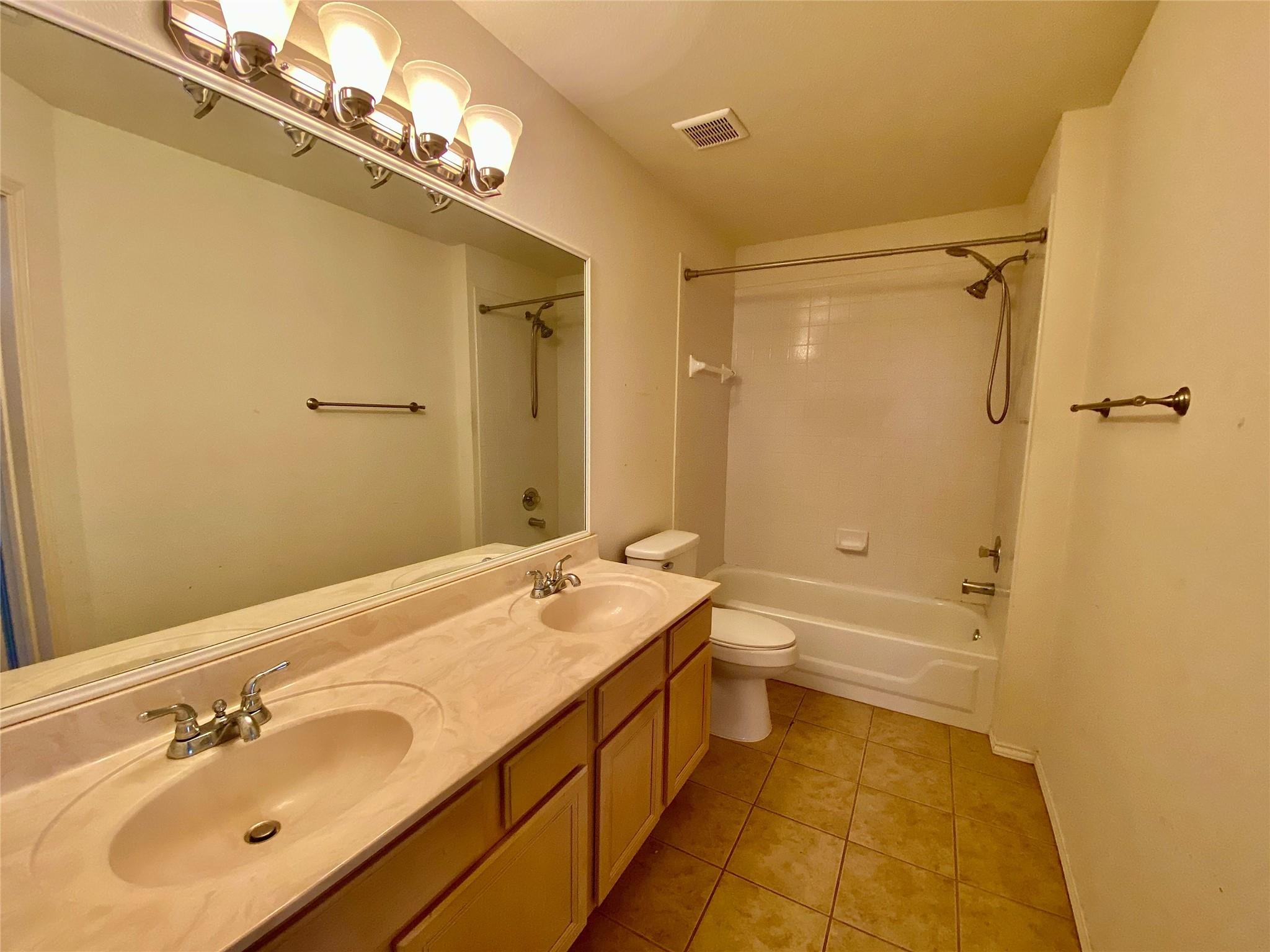 1504 Parkwood Dr, Leander, TX 78641