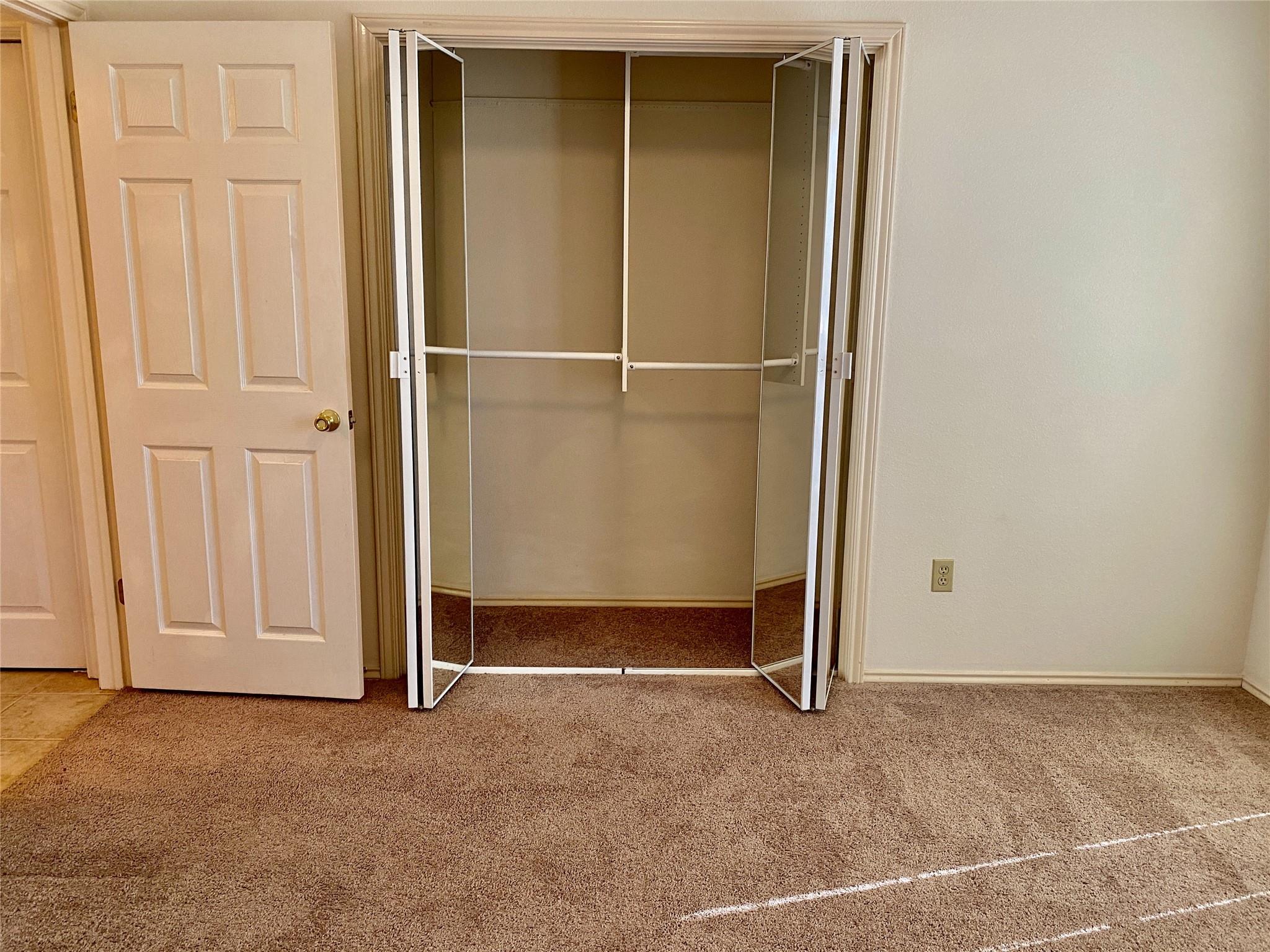 1504 Parkwood Dr, Leander, TX 78641