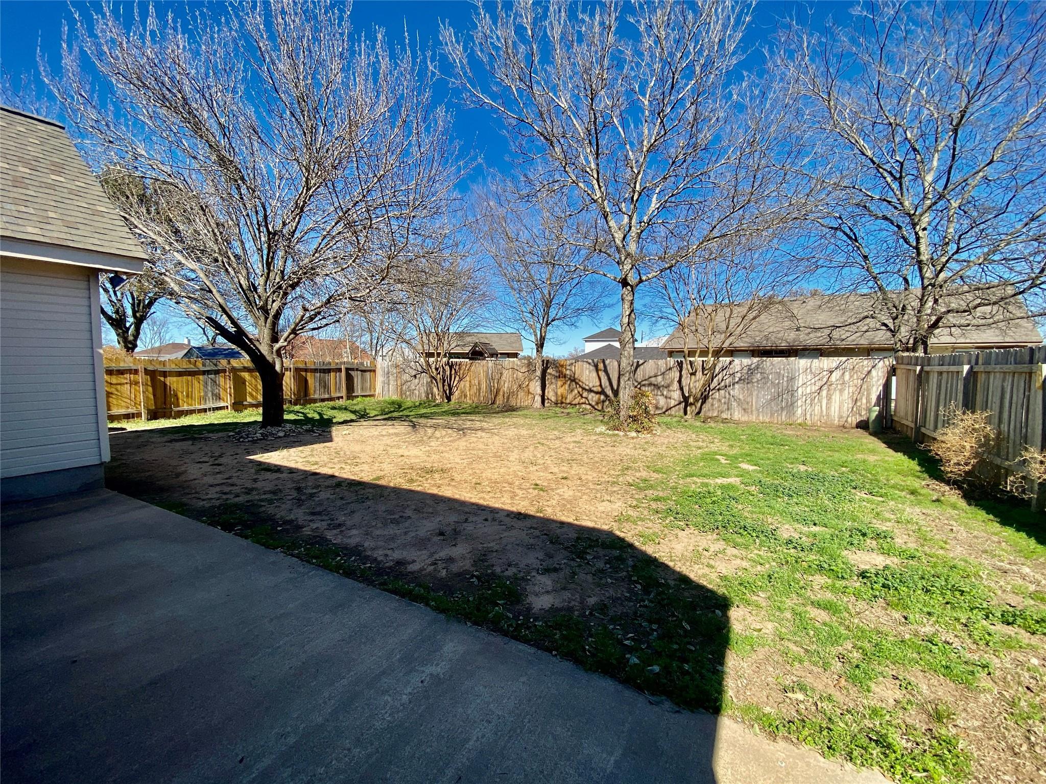 1504 Parkwood Dr, Leander, TX 78641