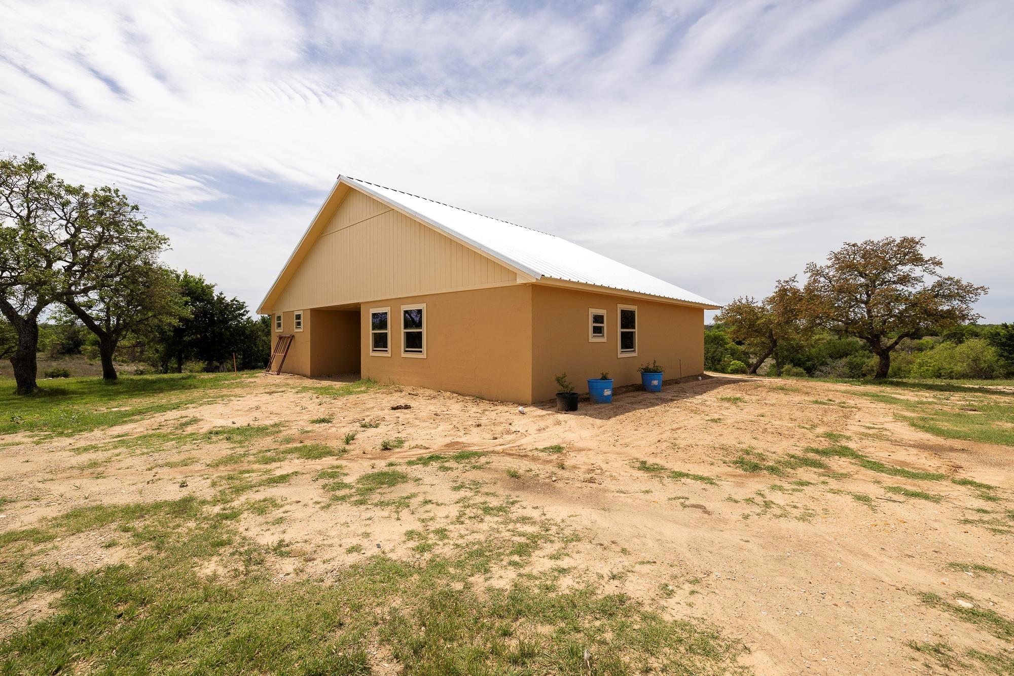 525 Jack Rabbit Cir, Zephyr, TX 76890