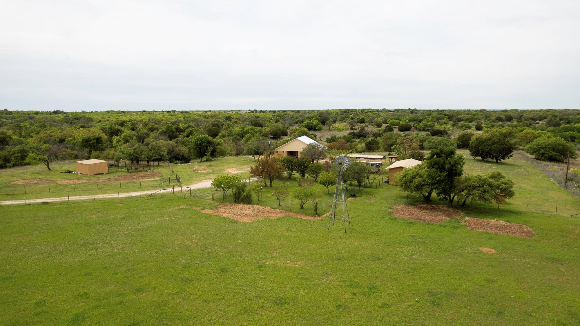 525 Jack Rabbit Cir, Zephyr, TX 76890