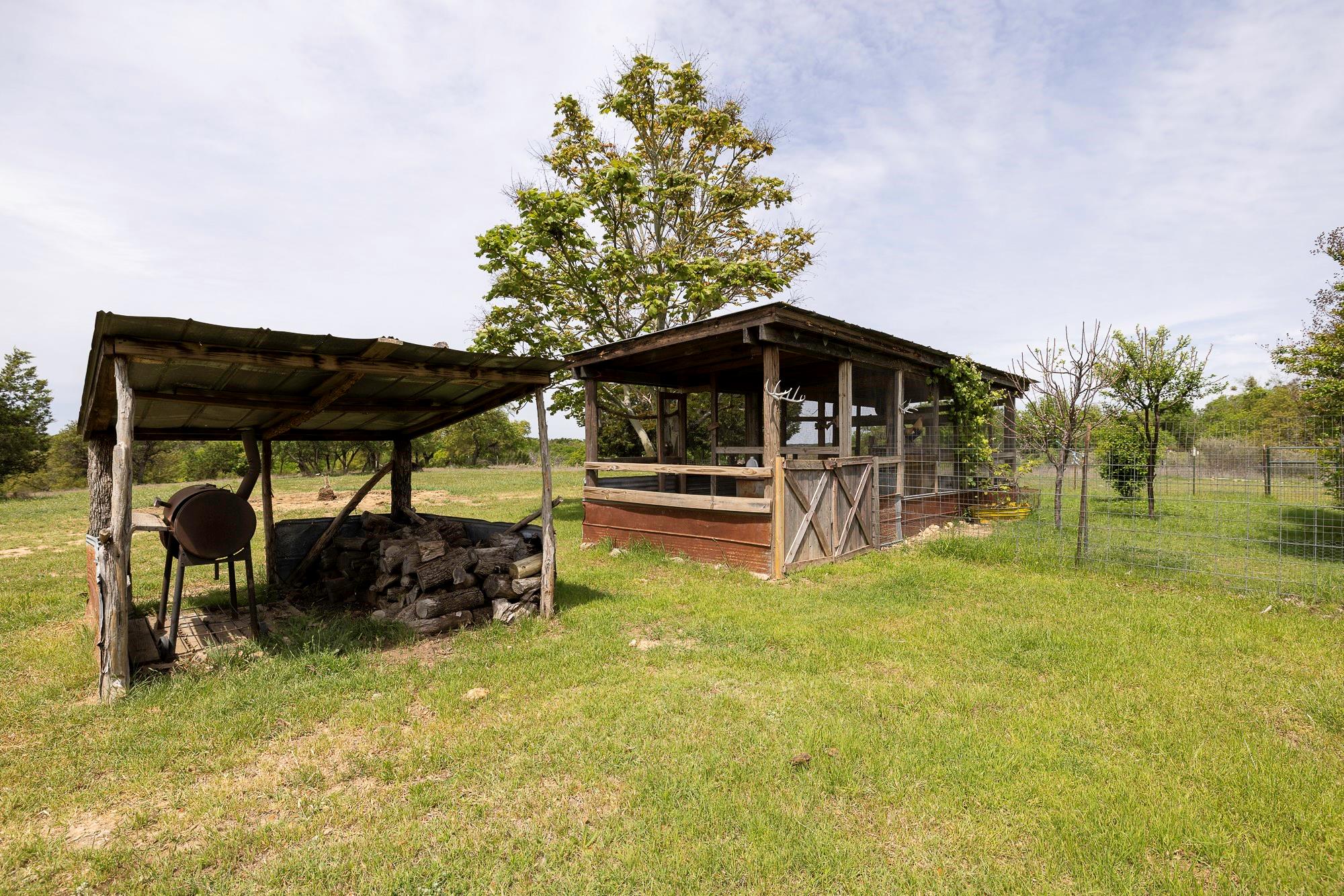 525 Jack Rabbit Cir, Zephyr, TX 76890