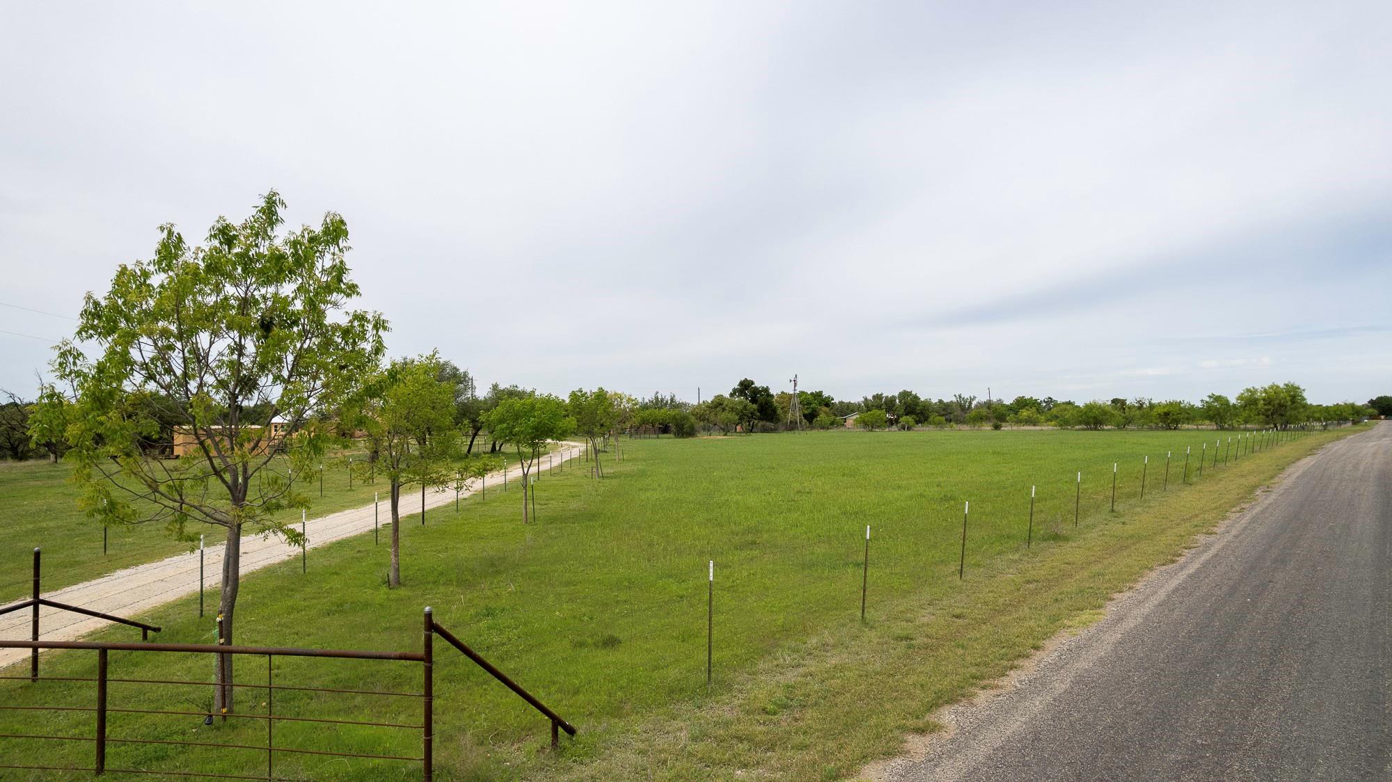 525 Jack Rabbit Cir, Zephyr, TX 76890