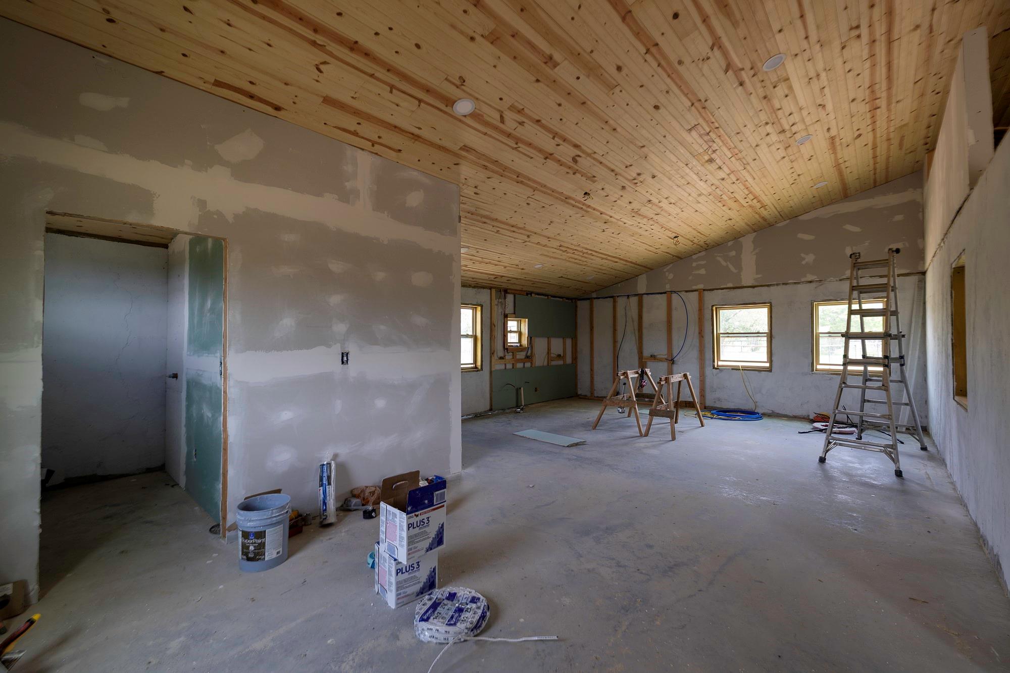 525 Jack Rabbit Cir, Zephyr, TX 76890