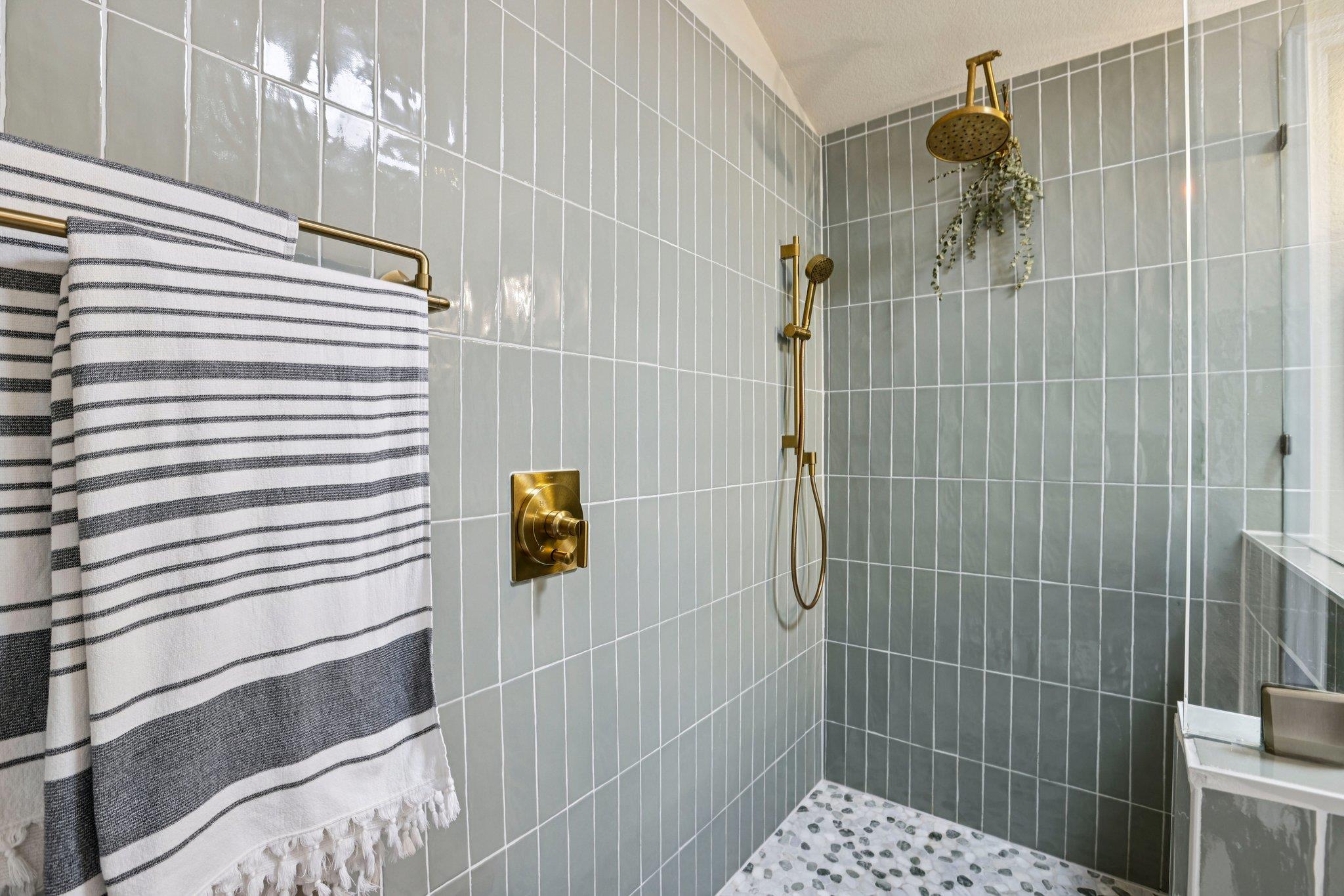 904 Walnut Canyon Blvd, Pflugerville, TX 78660