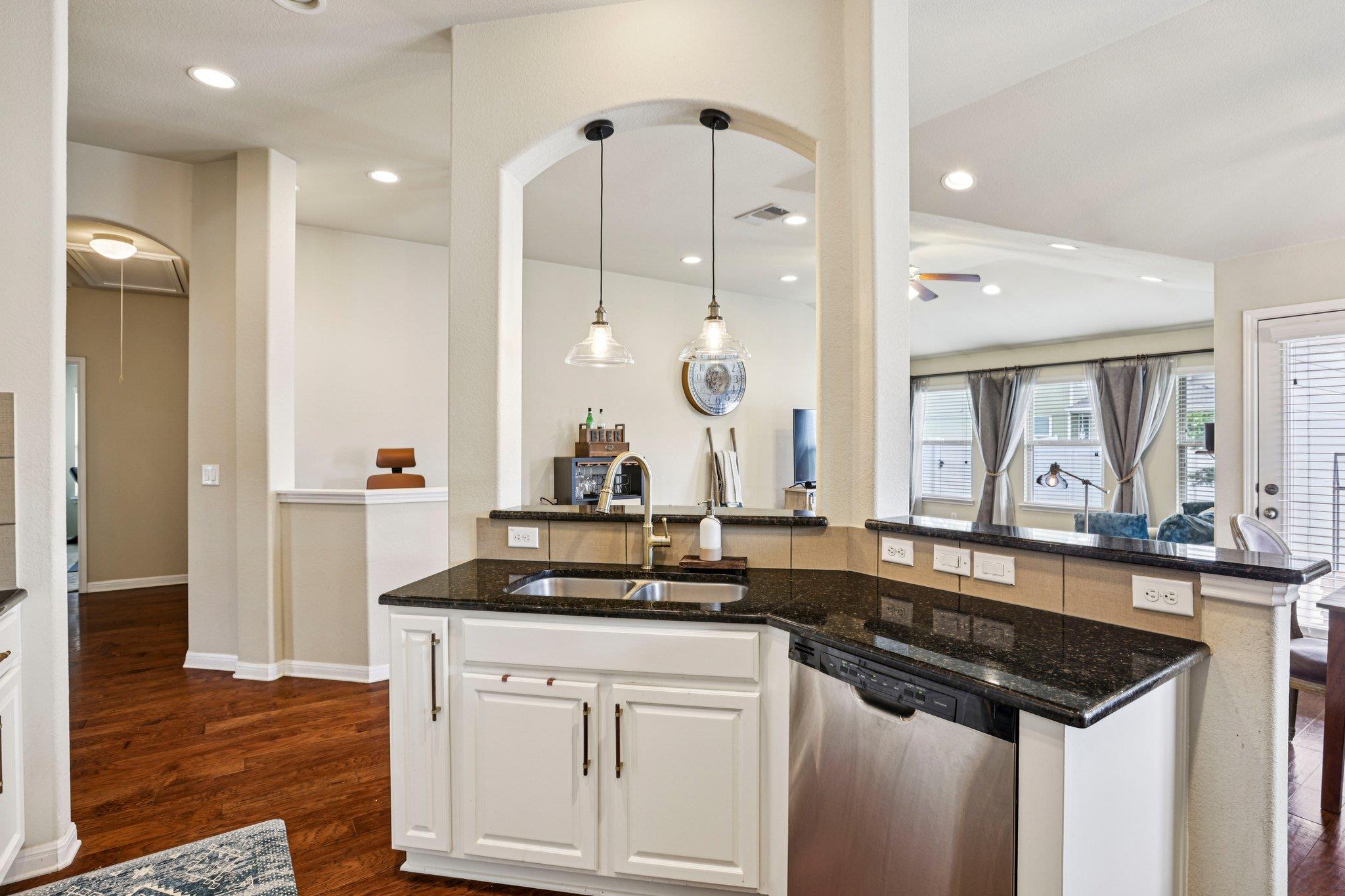 904 Walnut Canyon Blvd, Pflugerville, TX 78660