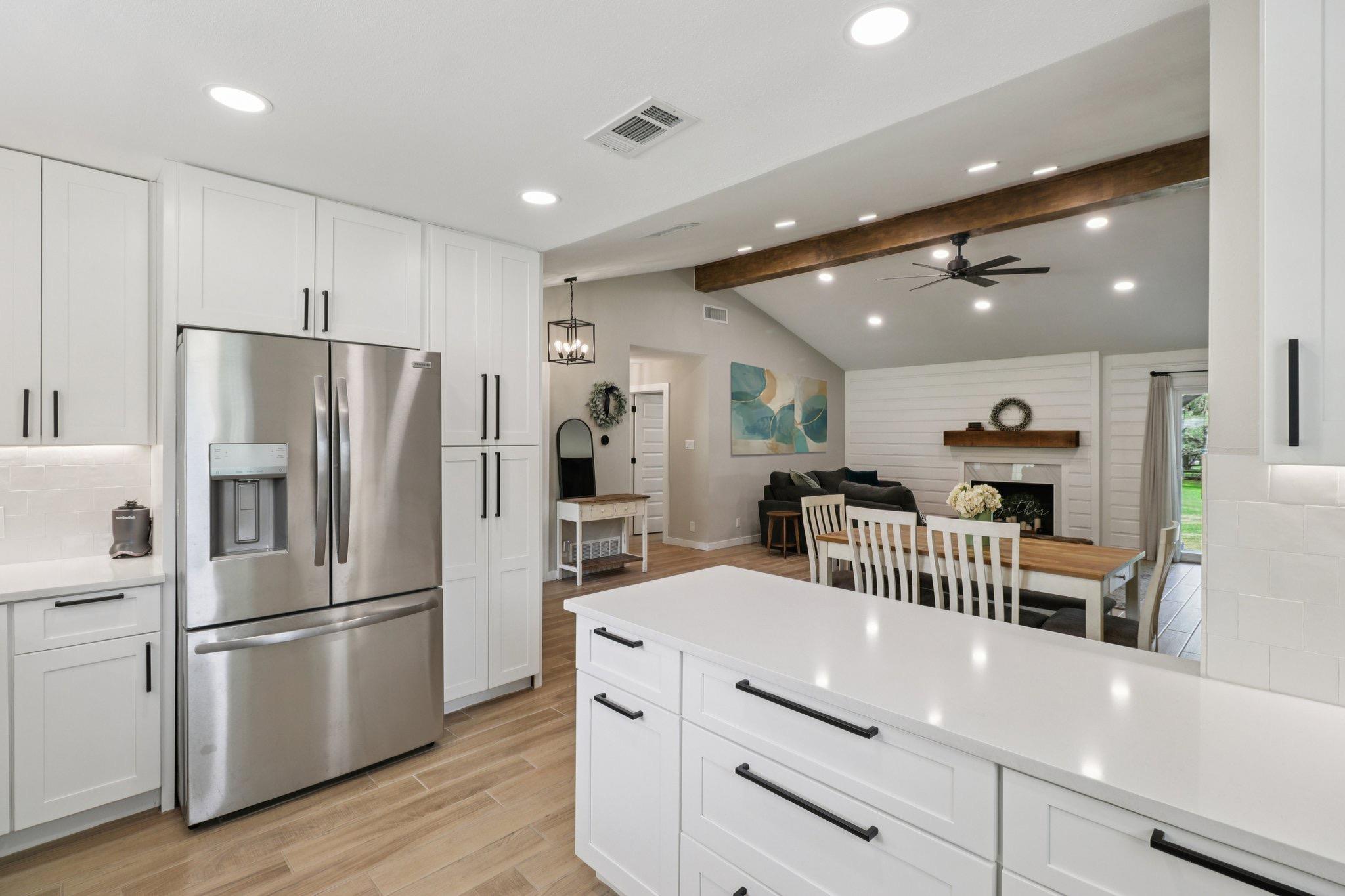 806 Serenada Dr, Georgetown, TX 78628