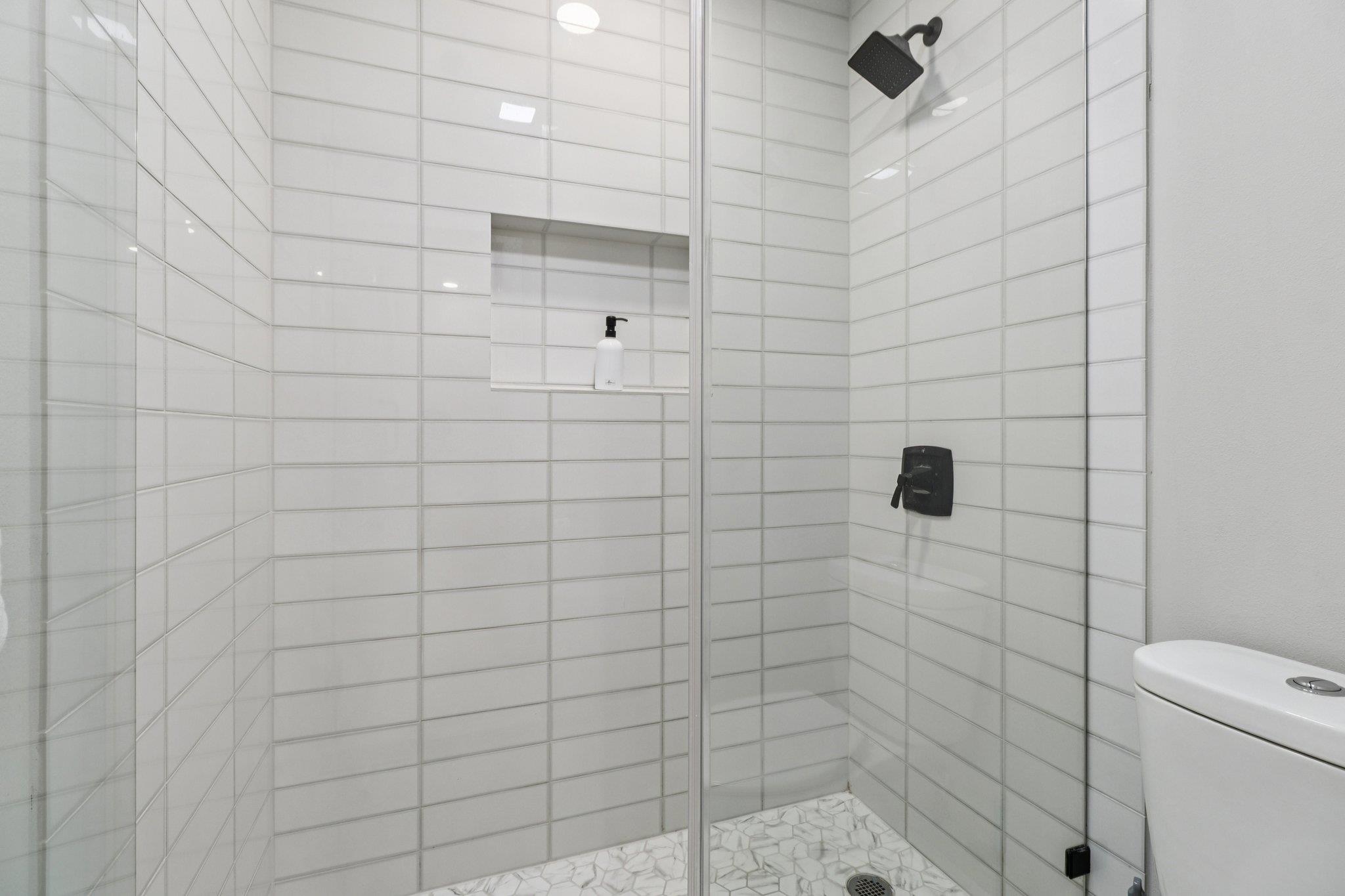 806 Serenada Dr, Georgetown, TX 78628