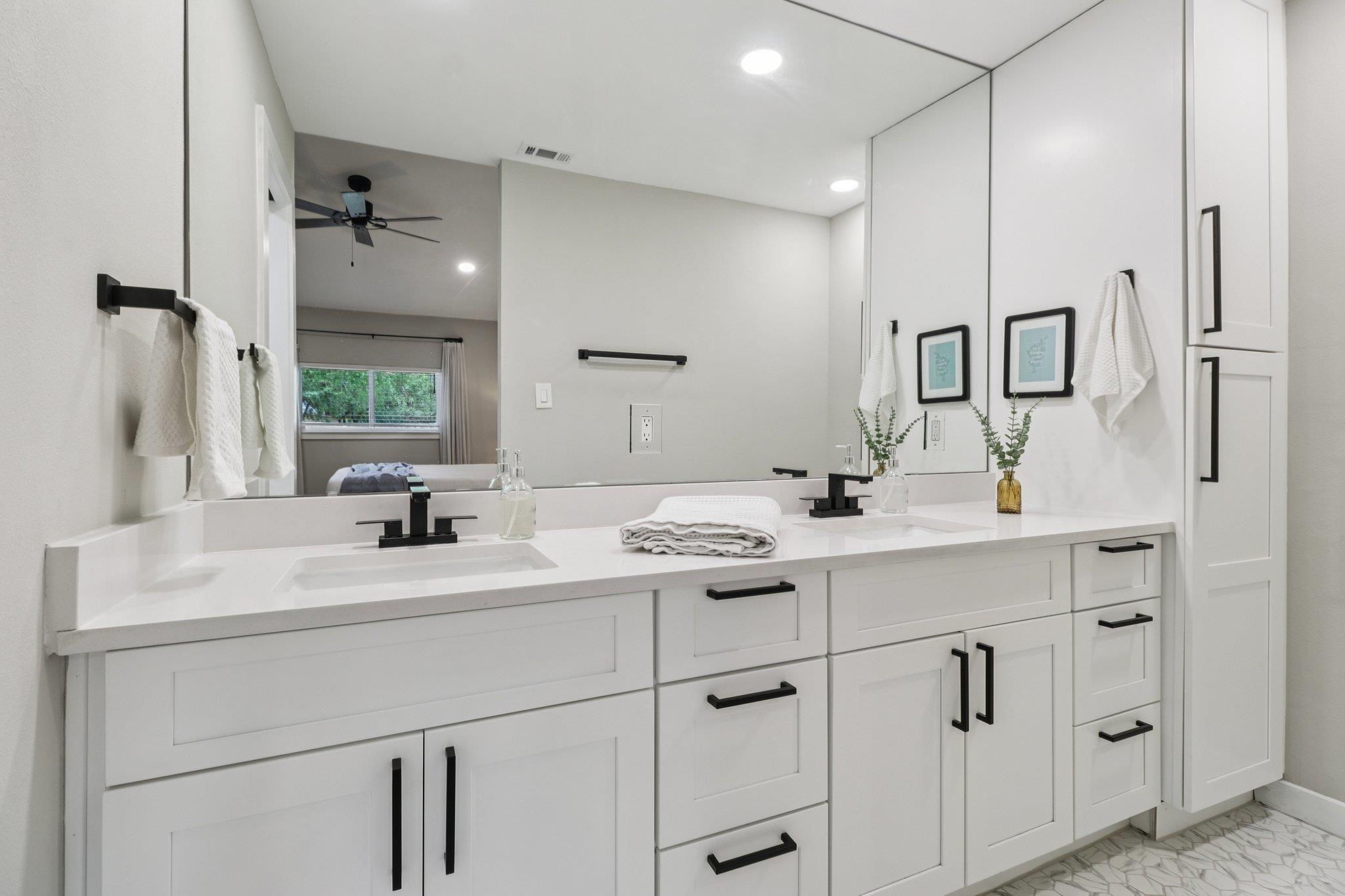 806 Serenada Dr, Georgetown, TX 78628