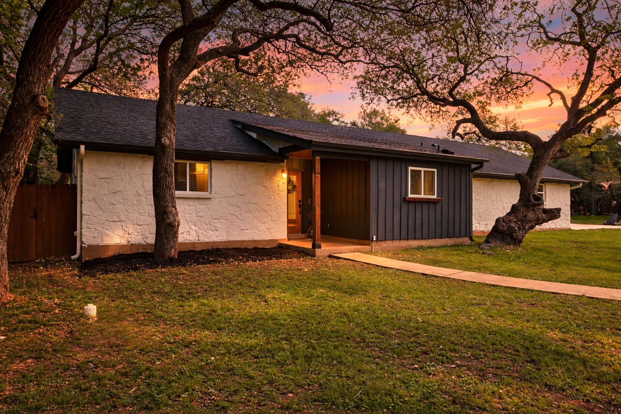 806 Serenada Dr, Georgetown, TX 78628