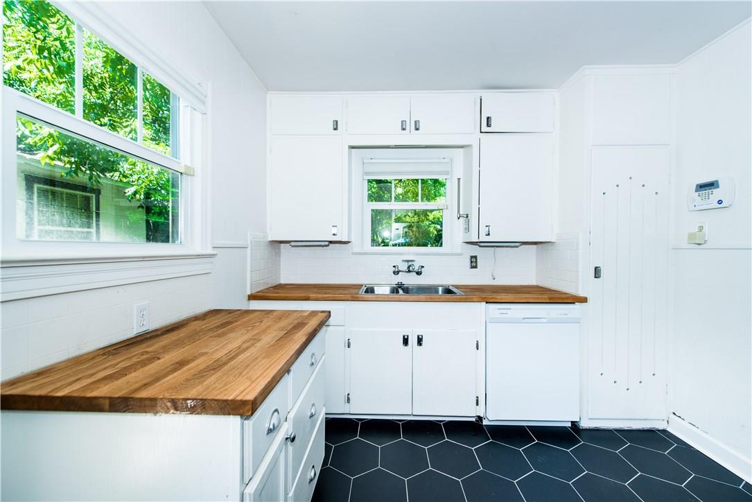 906 E 53RD St, Austin, TX 78751