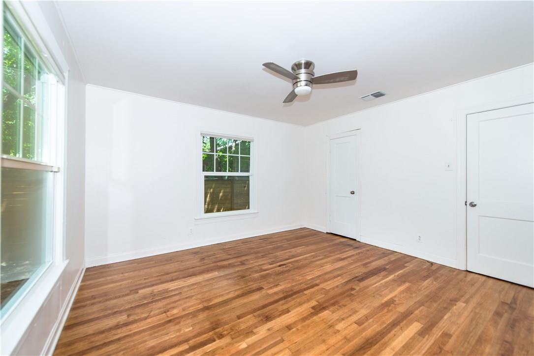 906 E 53RD St, Austin, TX 78751