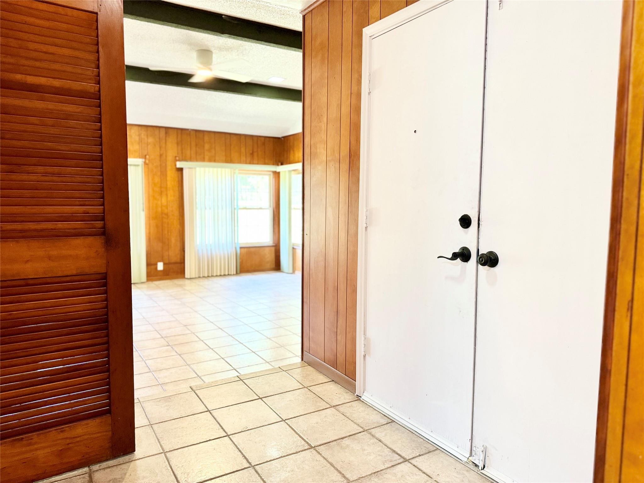 51 Hanging Oak Rd, Dale, TX 78616