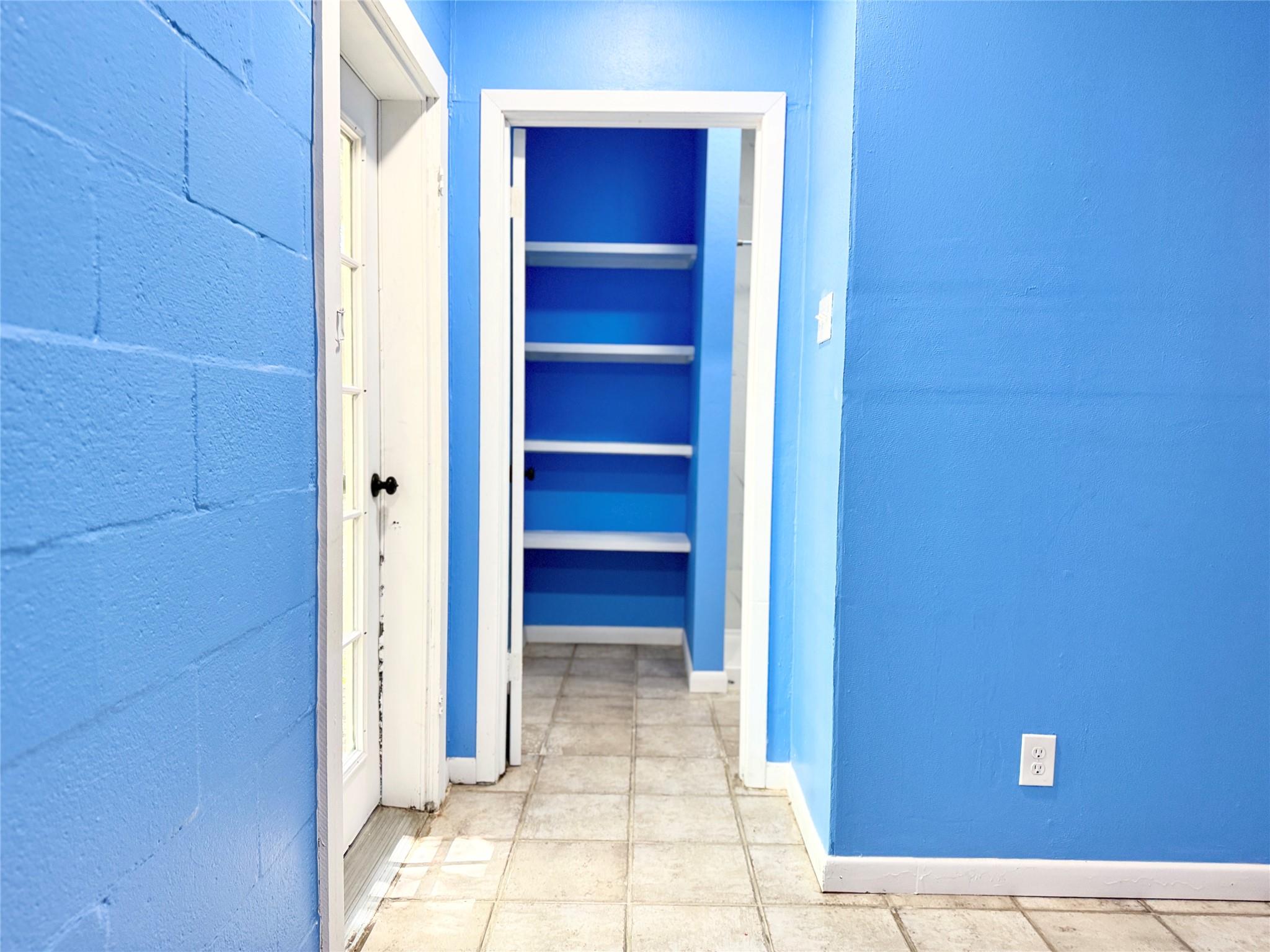 51 Hanging Oak Rd, Dale, TX 78616